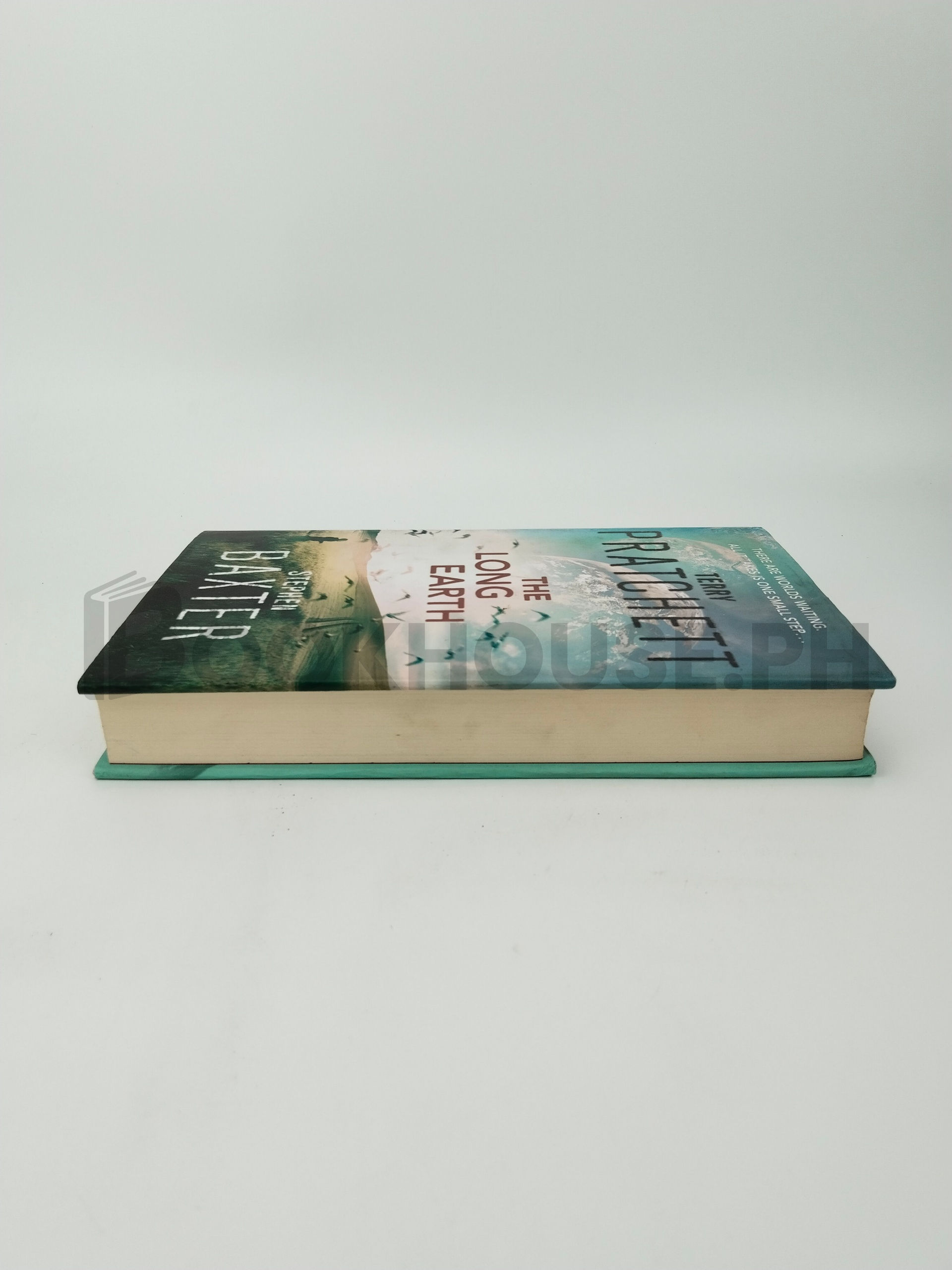 The Long Earth by Terry Pratchett, Stephen Baxter - Image 4