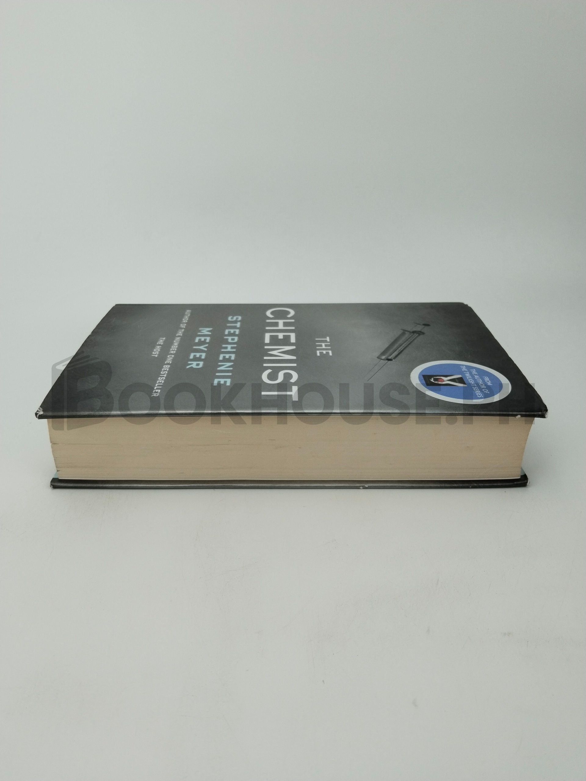 The Chemist by Stephenie Meyer - Image 4