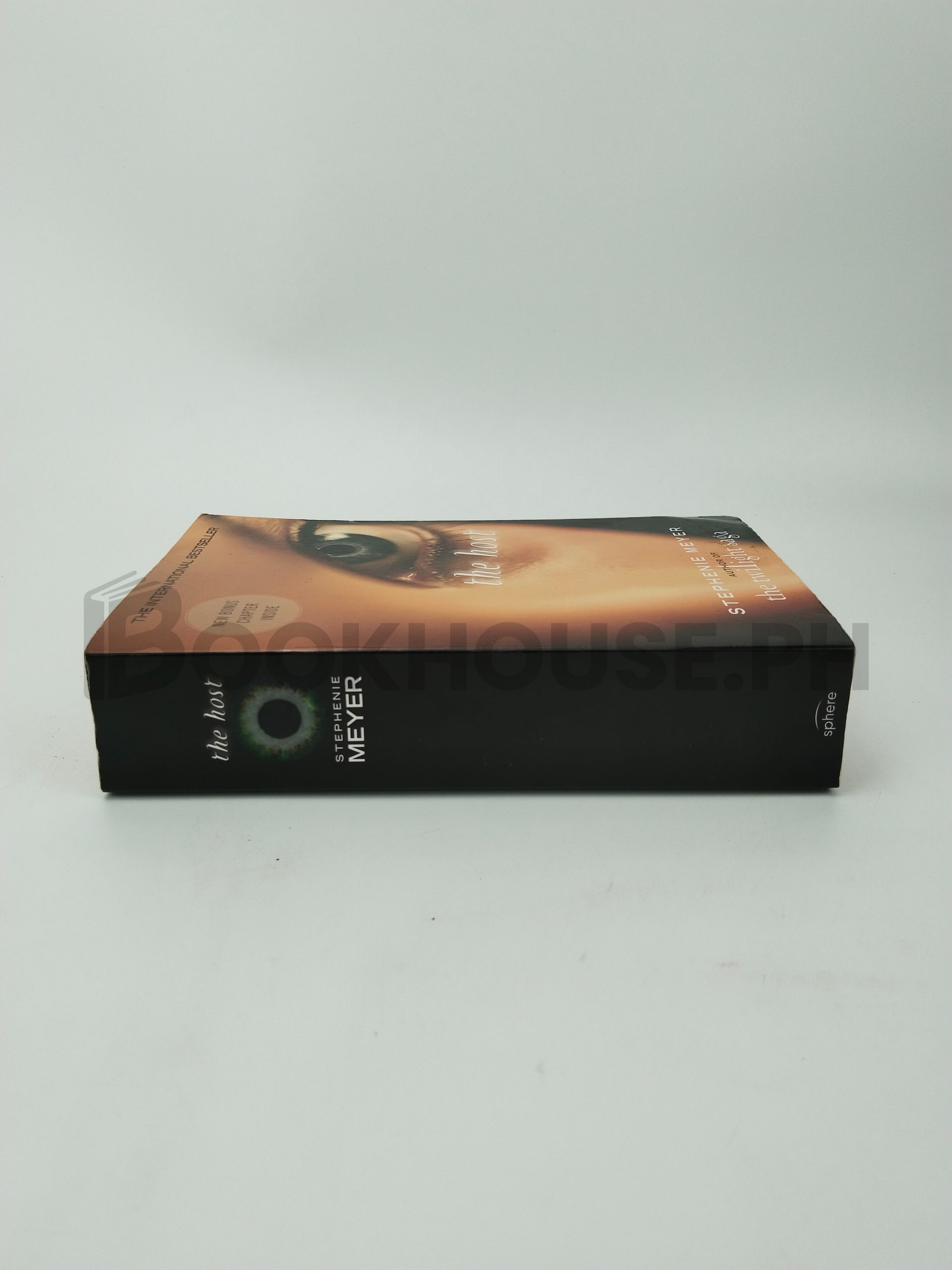 The Host by Stephenie Meyer - Image 3