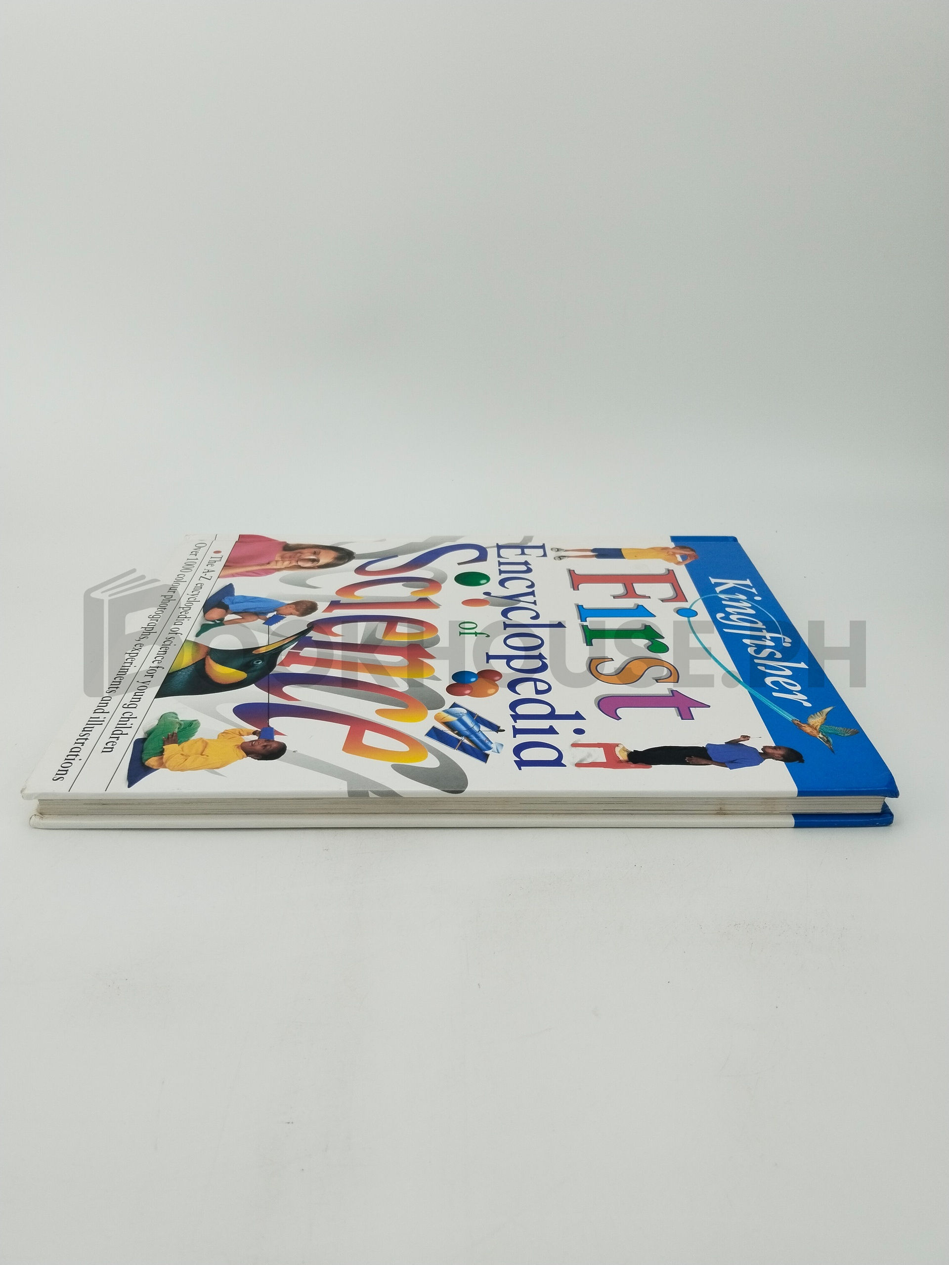 Kingfisher First Encyclopedia Of Science by Chris Oxlade, Anita Ganeri - Image 4