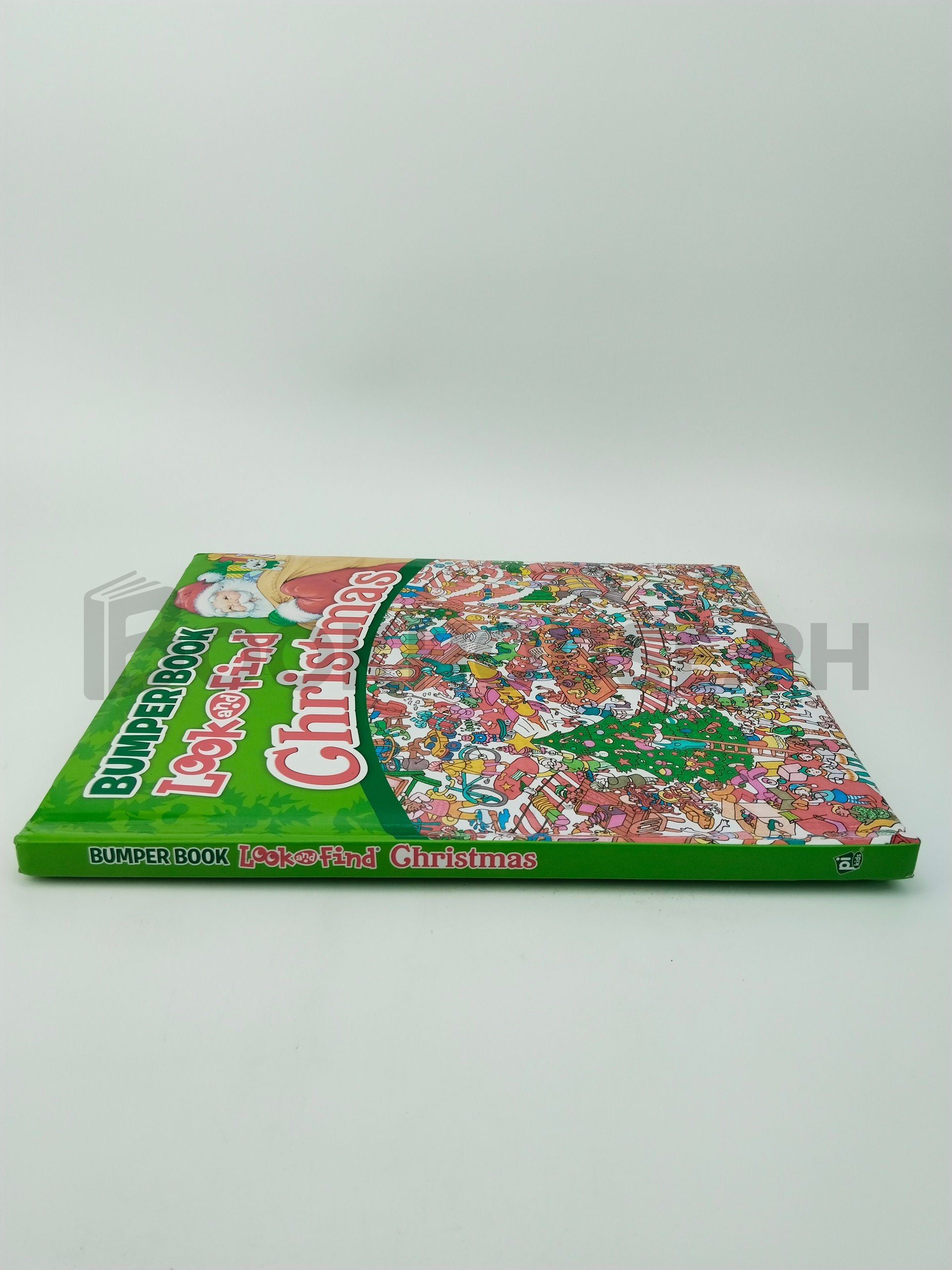 Bumper Book Look And Find Christmas by Publications International, Ltd. - Image 3