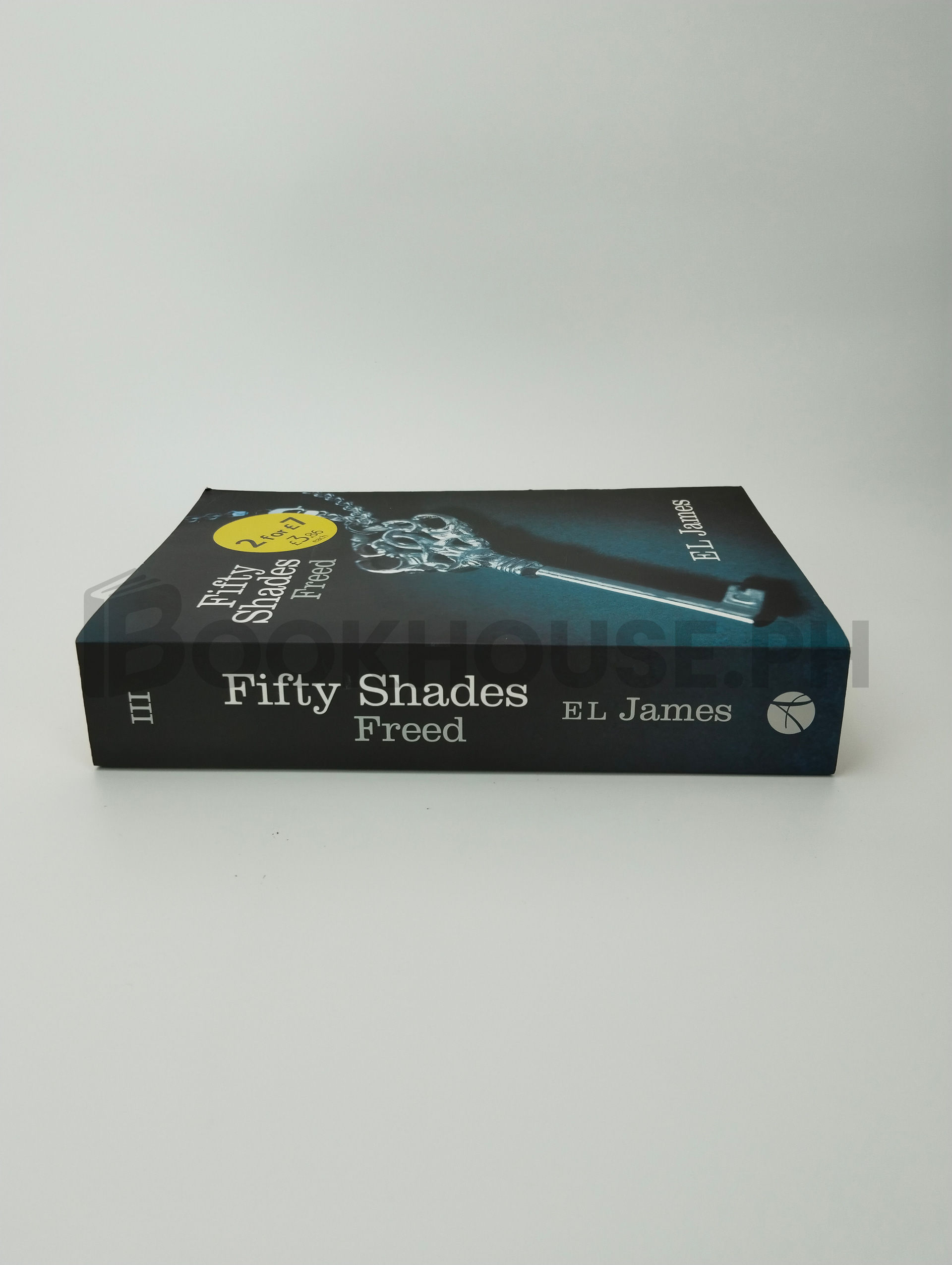 Fifty Shades Freed by El James - Image 3
