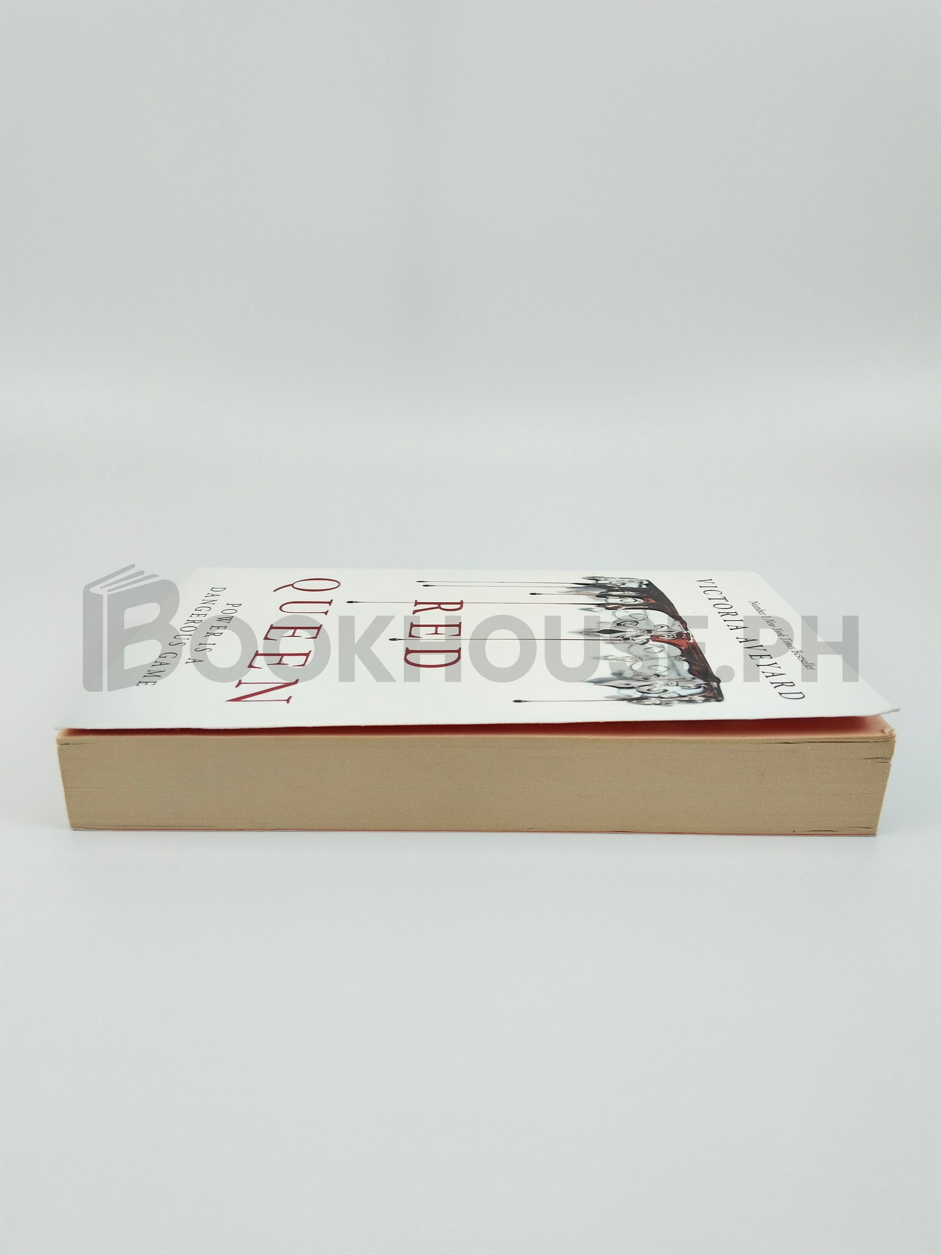 Red Queen by Victoria Aveyard - Image 4