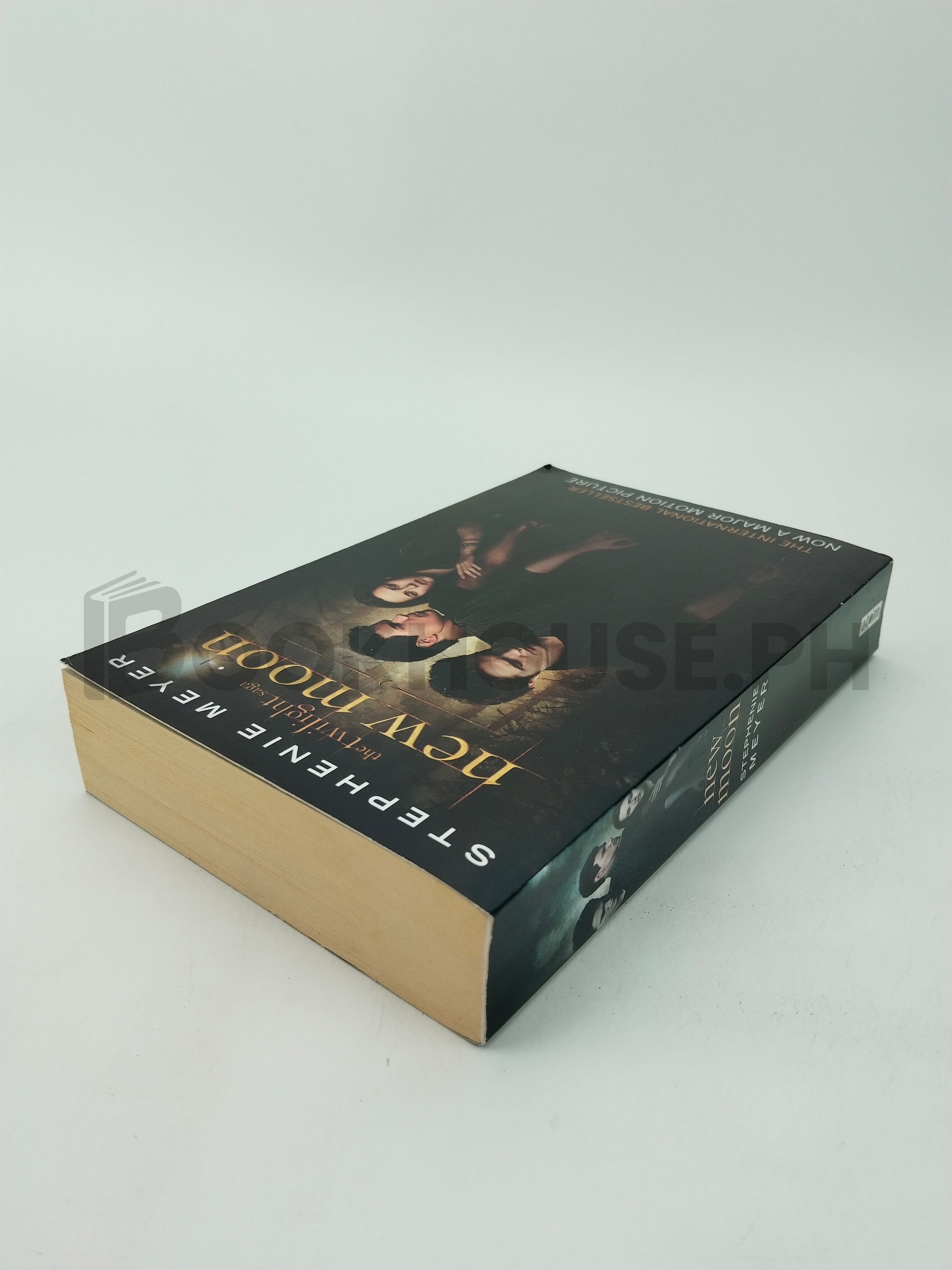New Moon by Stephenie Meyer - Image 2