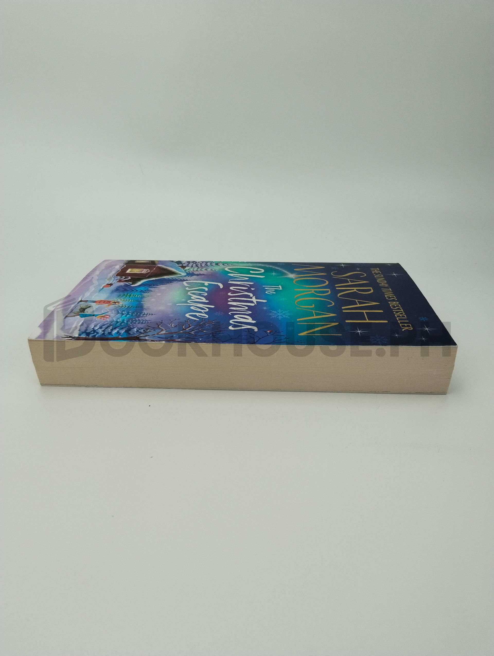 The Christmas Escape by Sarah Morgan - Image 4