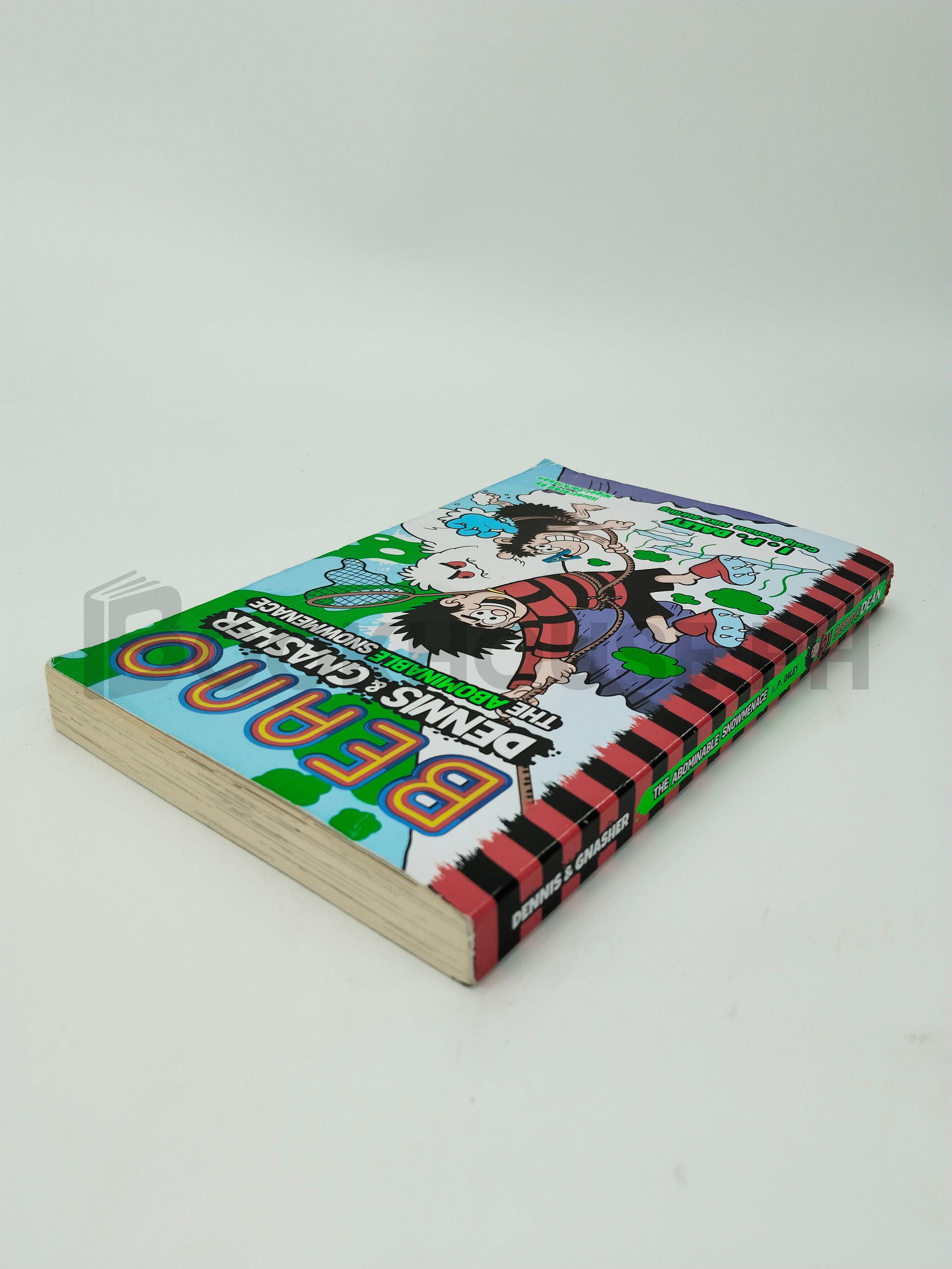 Beano Dennis And Gnasher: The Abominable Snowmenace by Beano Studios, I. P. Daley - Image 2