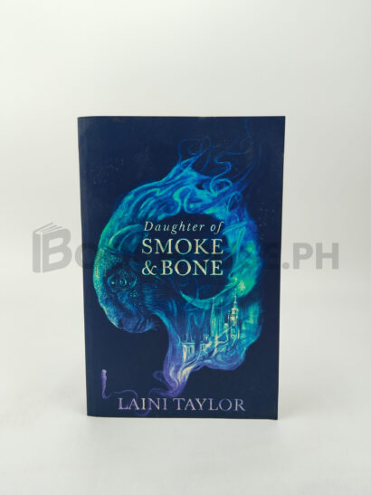 Daughter Of Smoke And Bone by Laini Taylor
