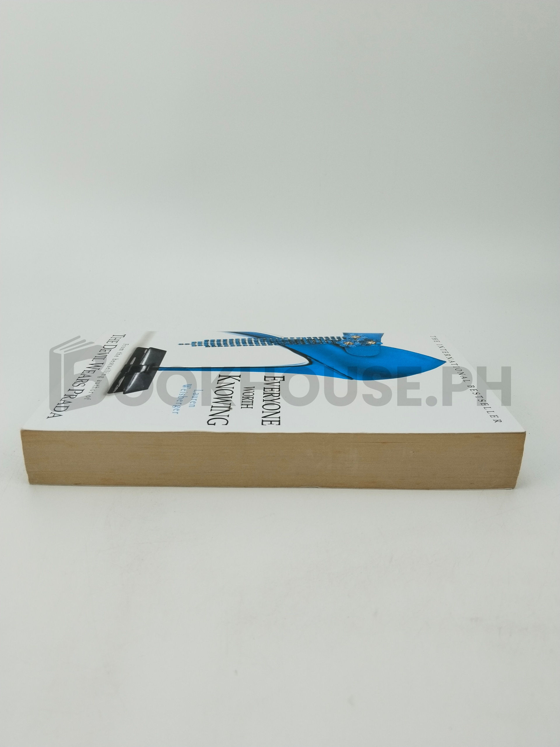 Everyone Worth Knowing by Lauren Weisberger - Image 4