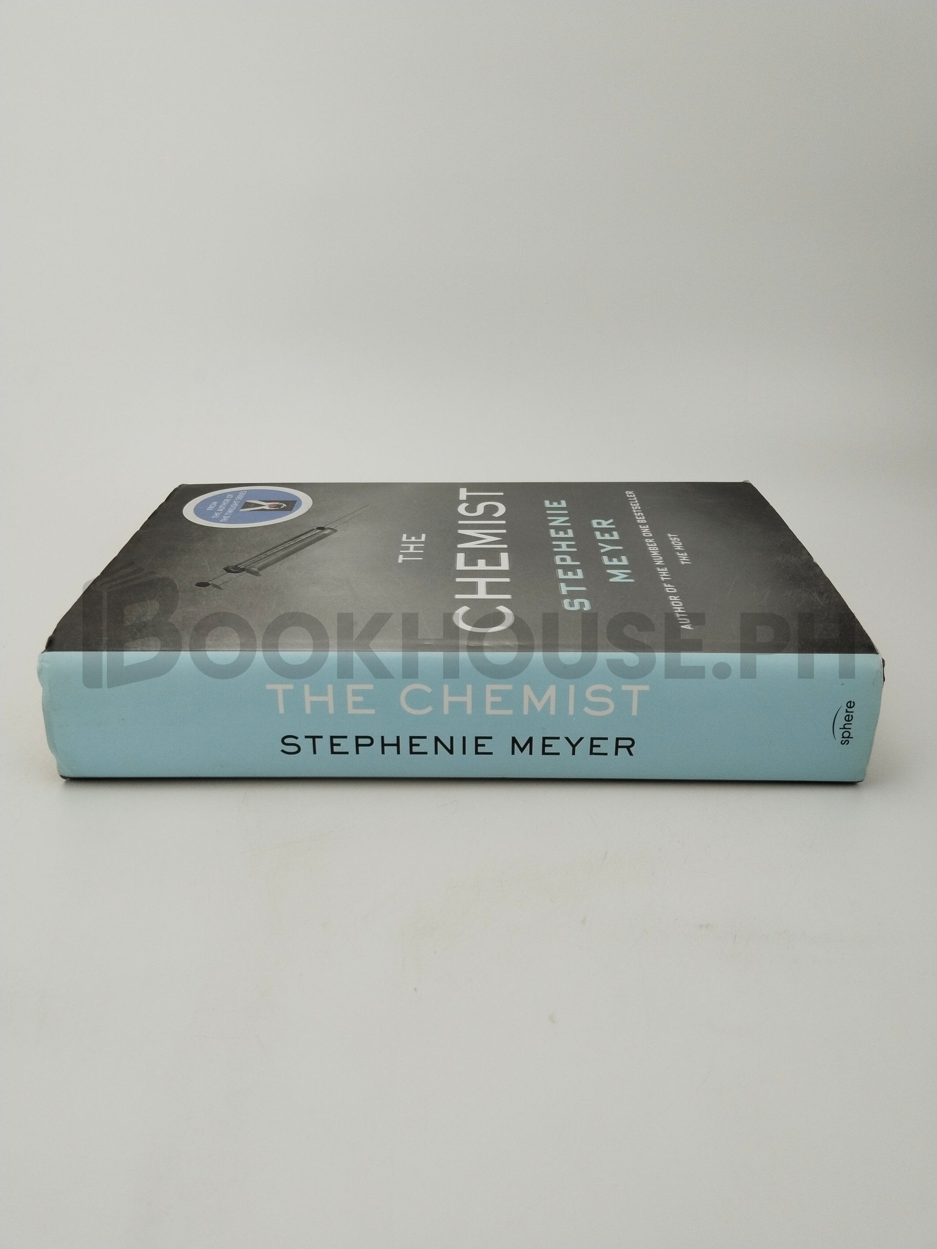 The Chemist by Stephenie Meyer - Image 3