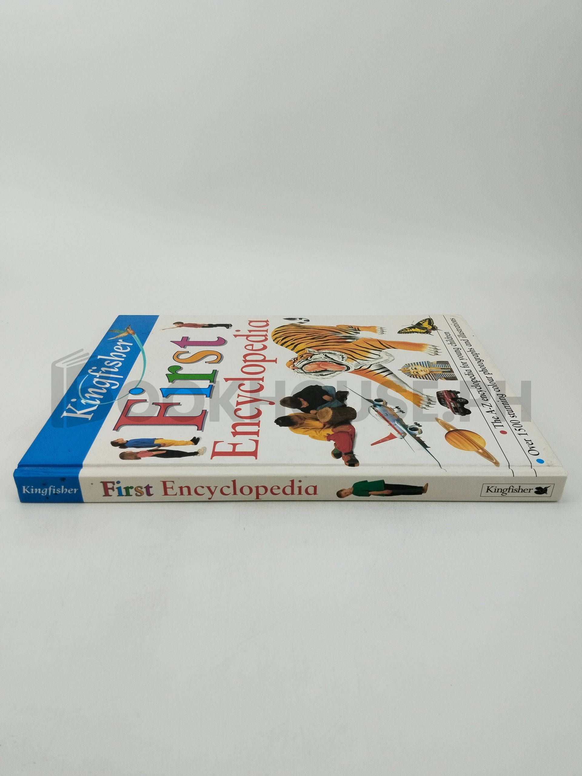 Kingfisher First Encyclopedia by Anne Civardi, Ruth Thomson - Image 3