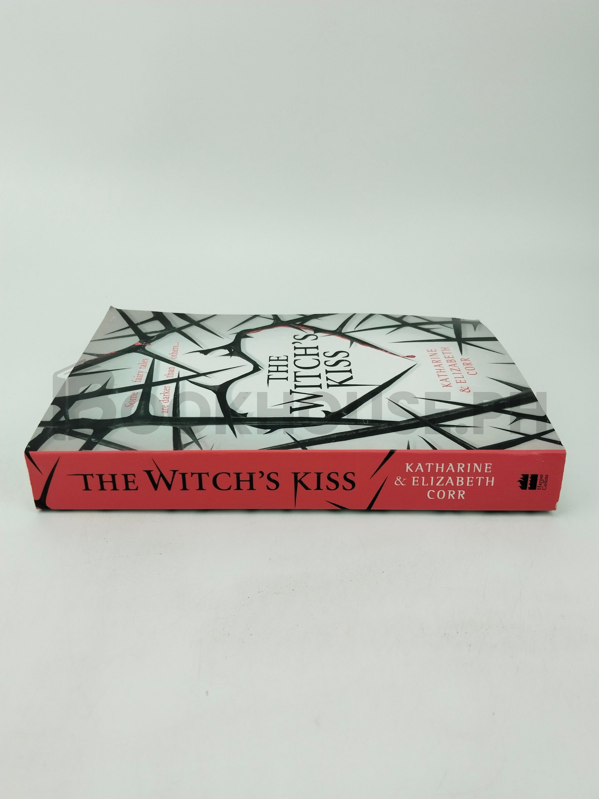 The Witch's Kiss by Katharine Corr, Elizabeth Corr - Image 3