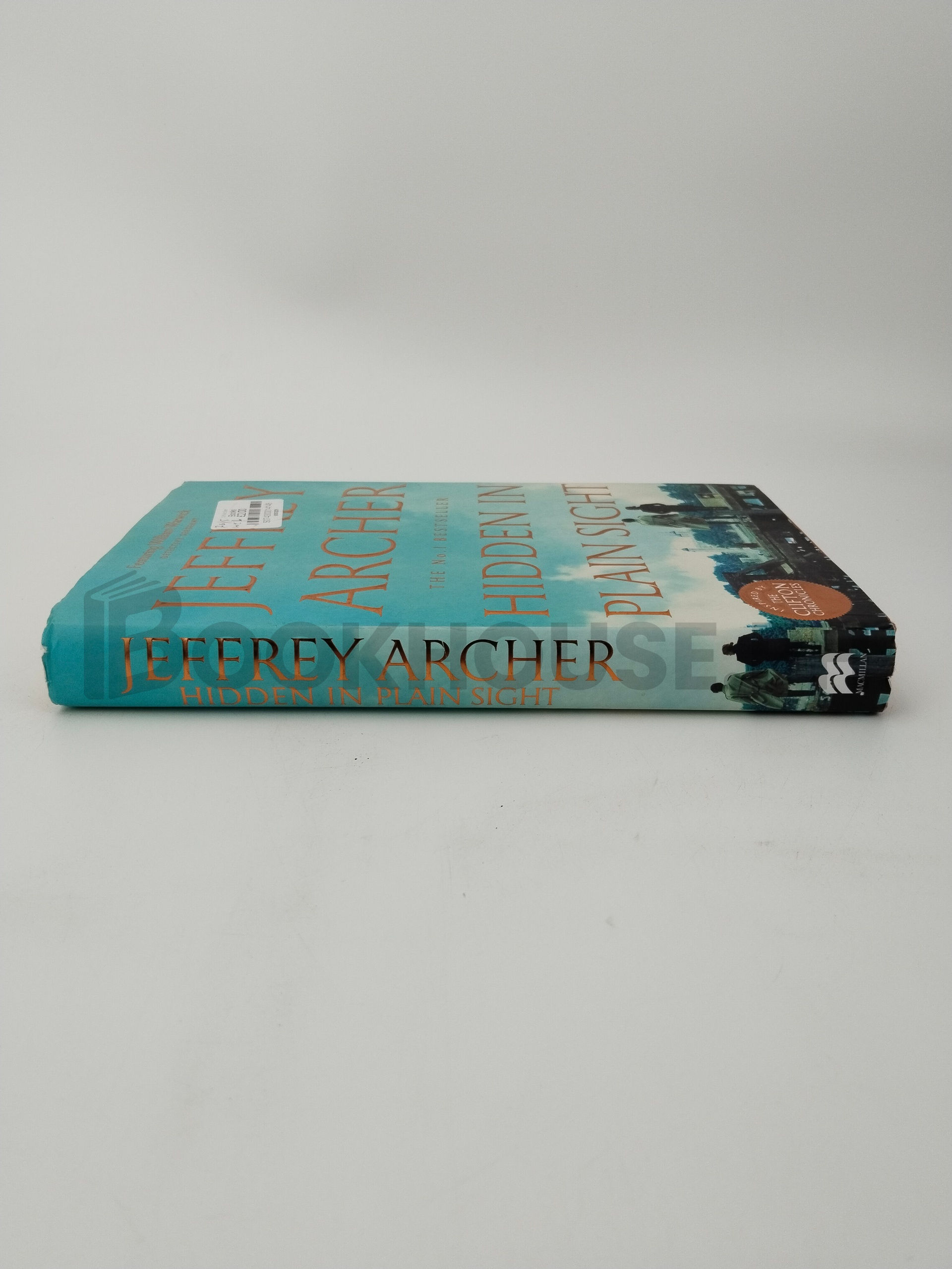 Hidden In Plain Sight by Jeffrey Archer - Image 3