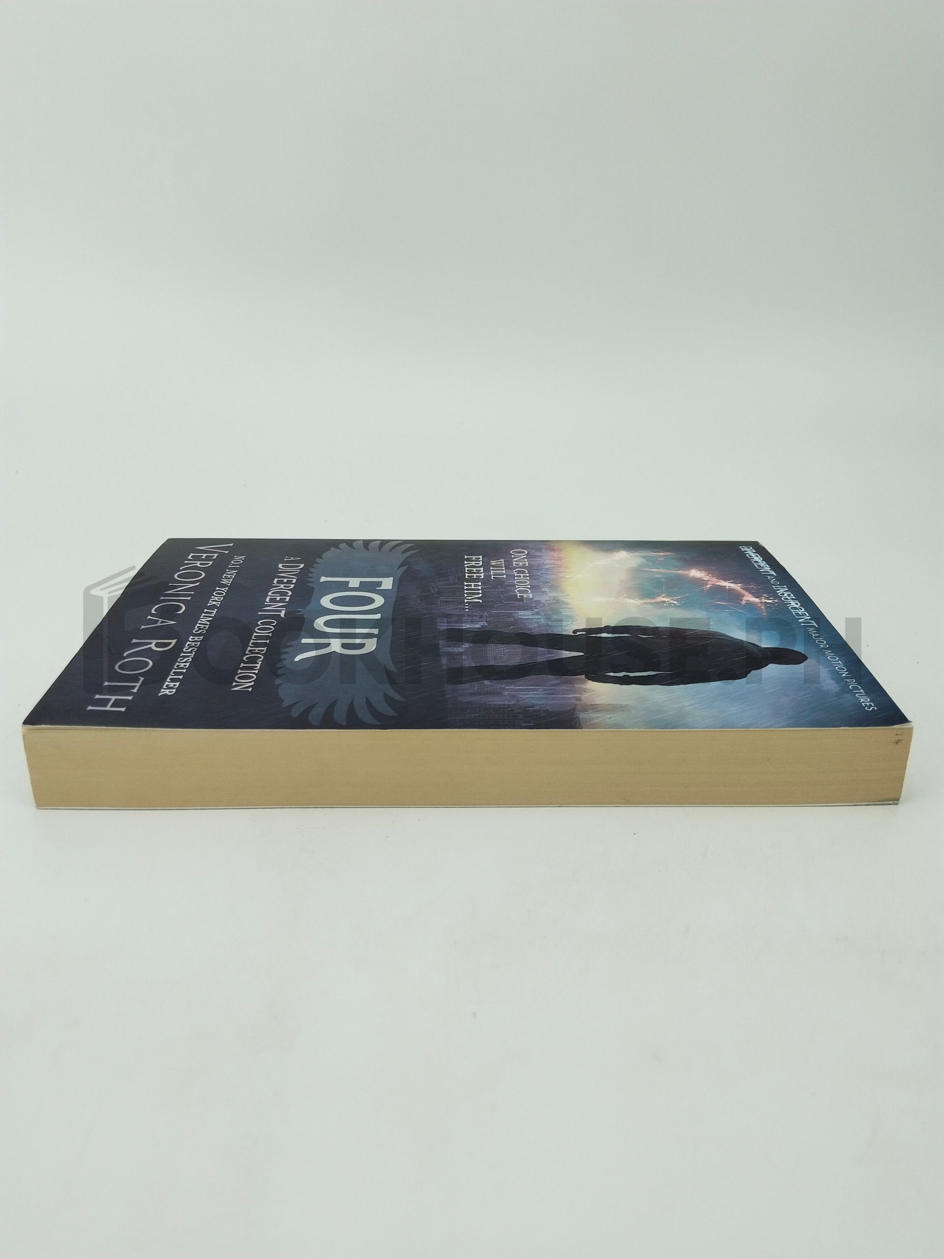 Four: A Divergent Collection by Veronica Roth - Image 4