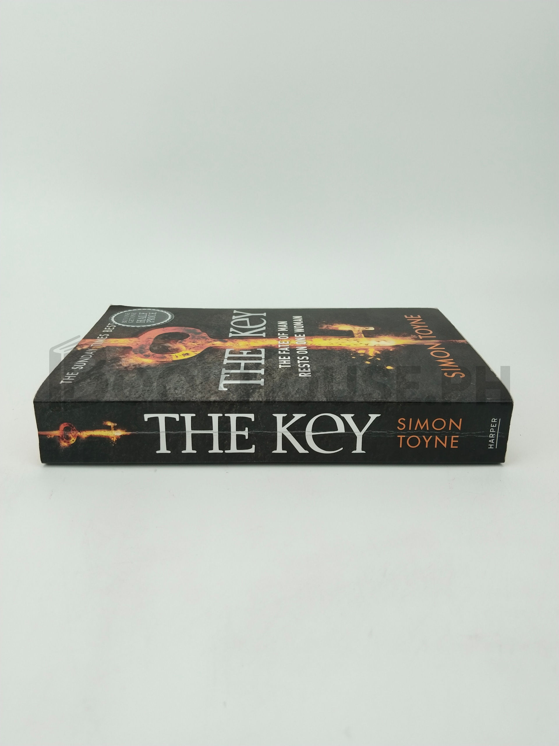 The Key by Simon Toyne - Image 3