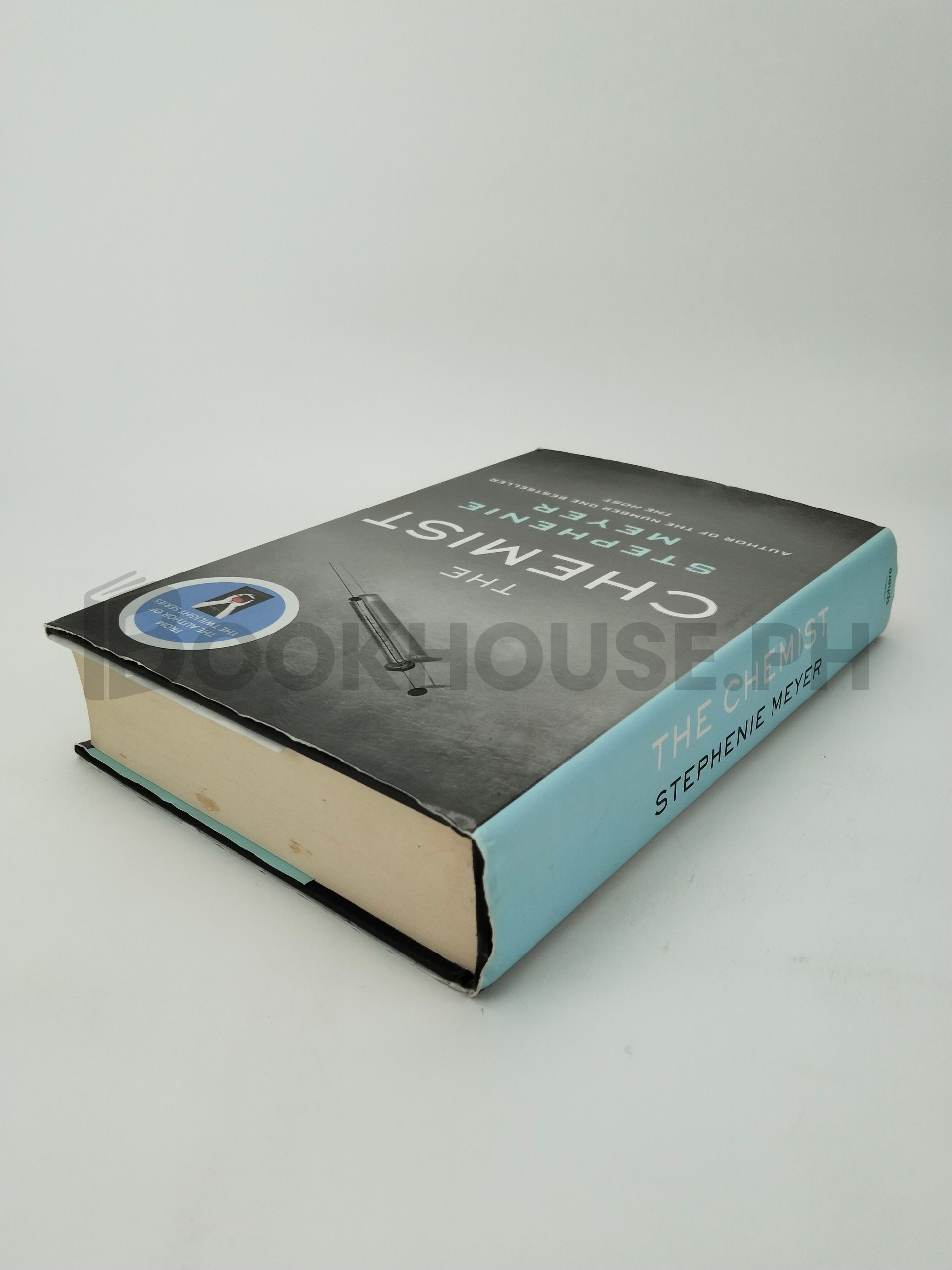 The Chemist by Stephenie Meyer - Image 2