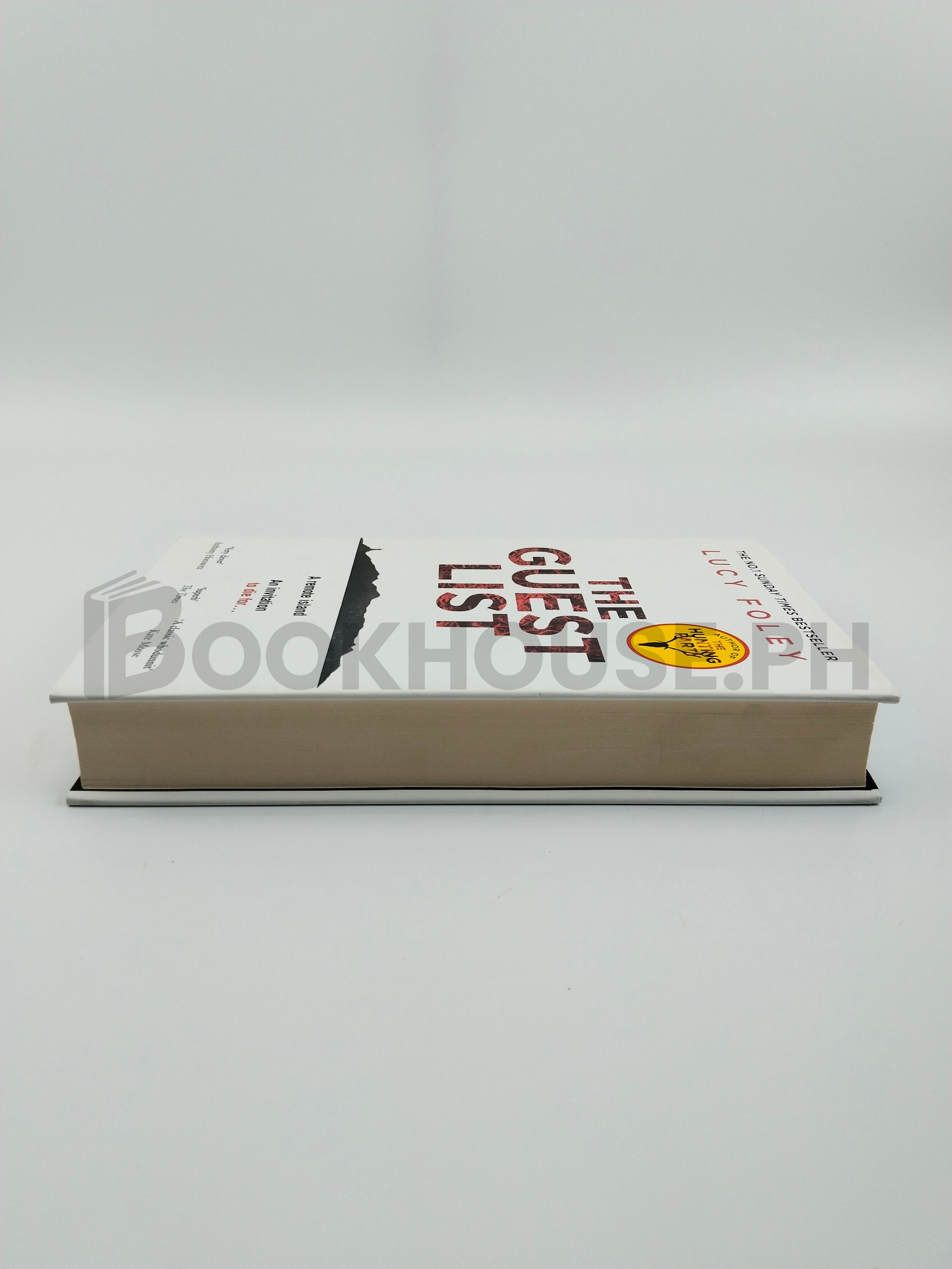 The Guest List by Lucy Foley - Image 4