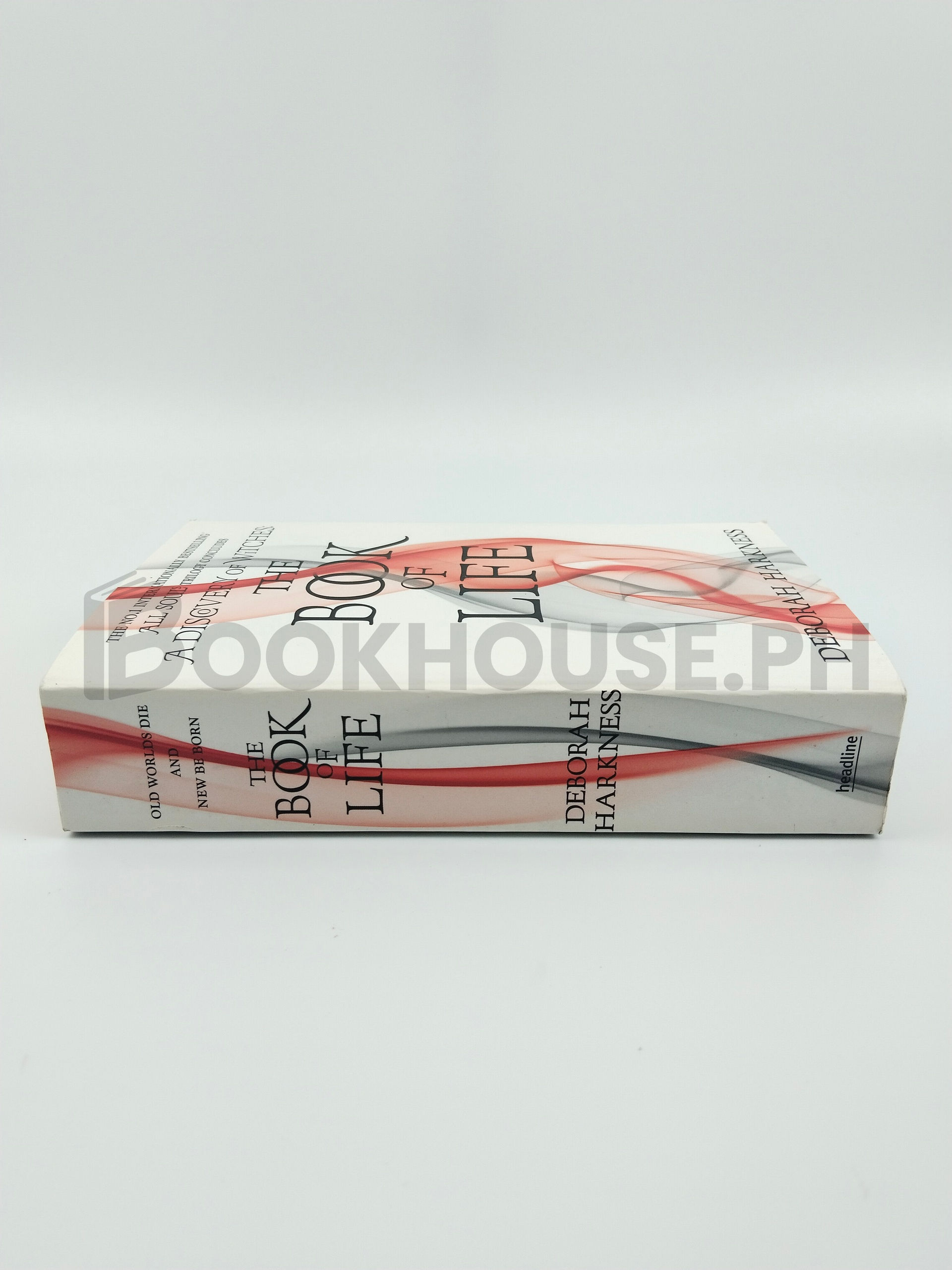 The Book Of Life by Deborah Harkness - Image 3