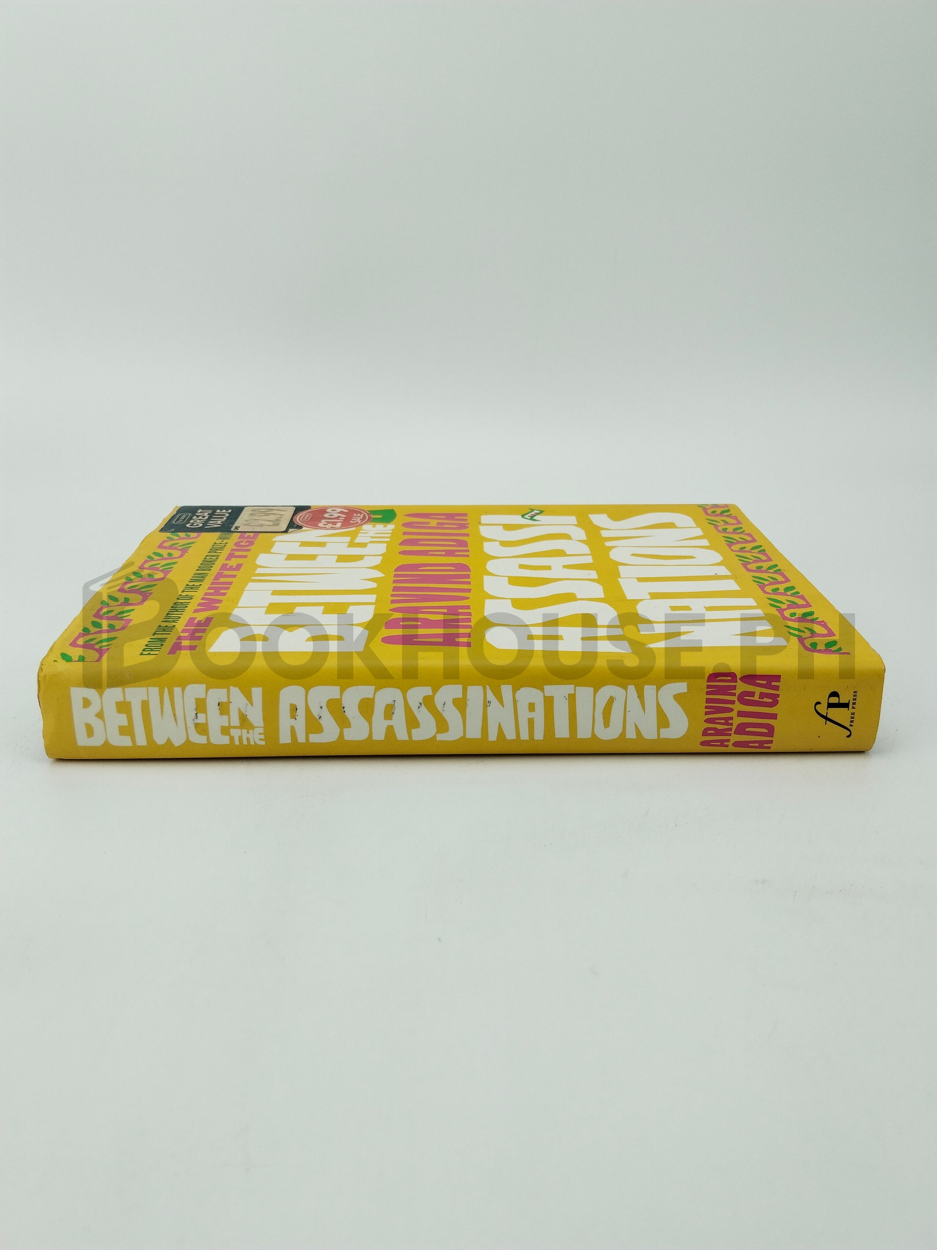 Between The Assassinations by Aravind Adiga - Image 3
