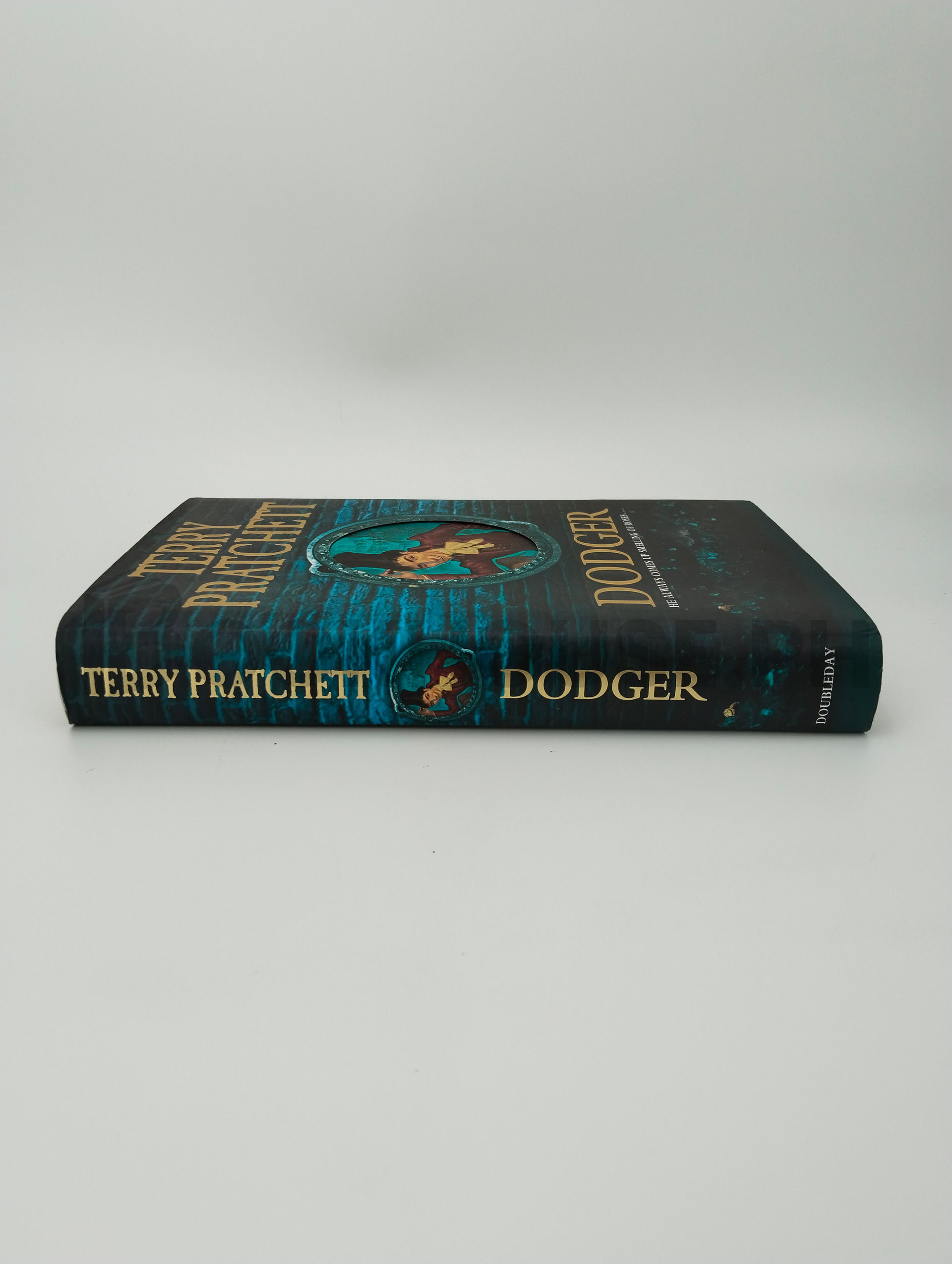 Dodger by Terry Pratchett - Image 3