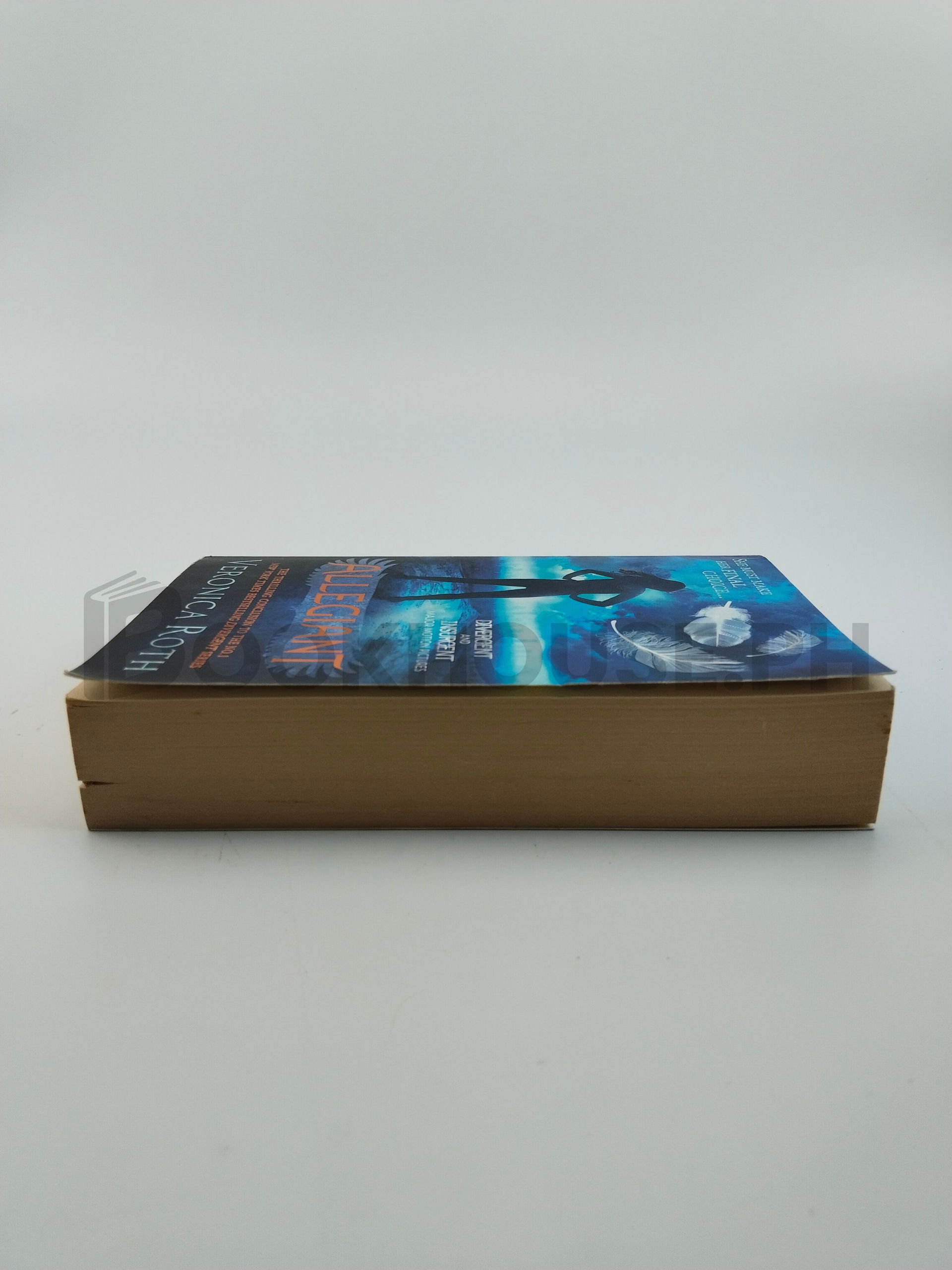 Allegiant by Veronica Roth - Image 4
