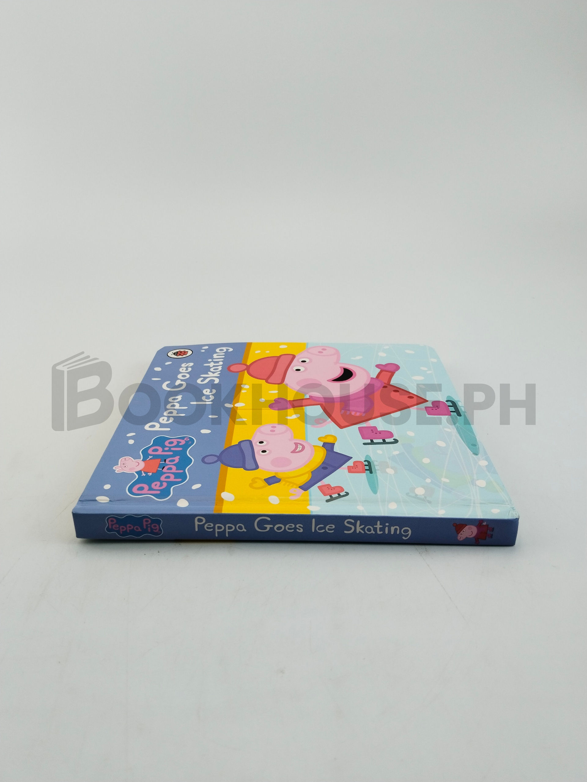 Peppa Goes Ice Skating by Sue Nicholson - Image 3