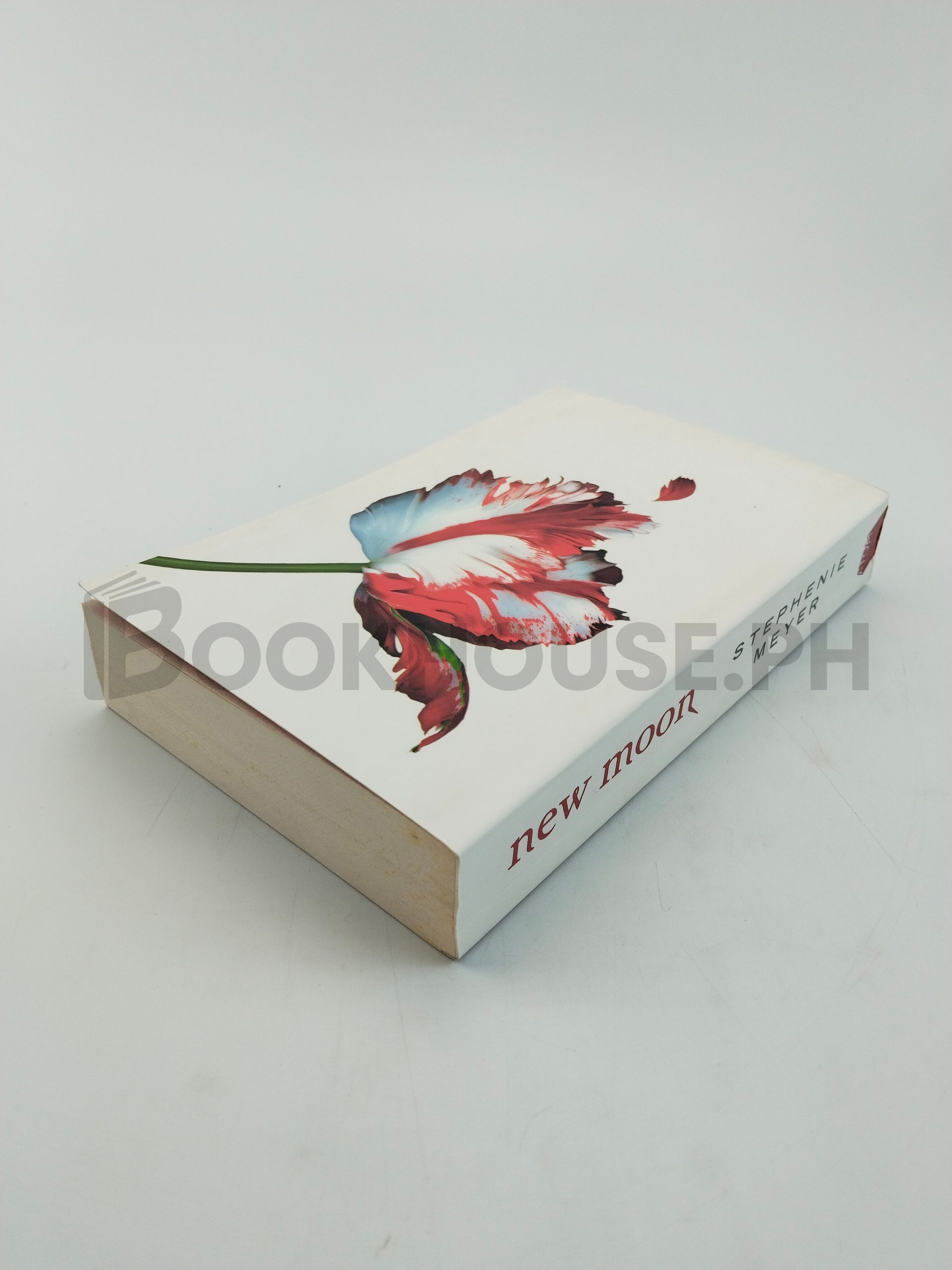 New Moon by Stephenie Meyer - Image 2