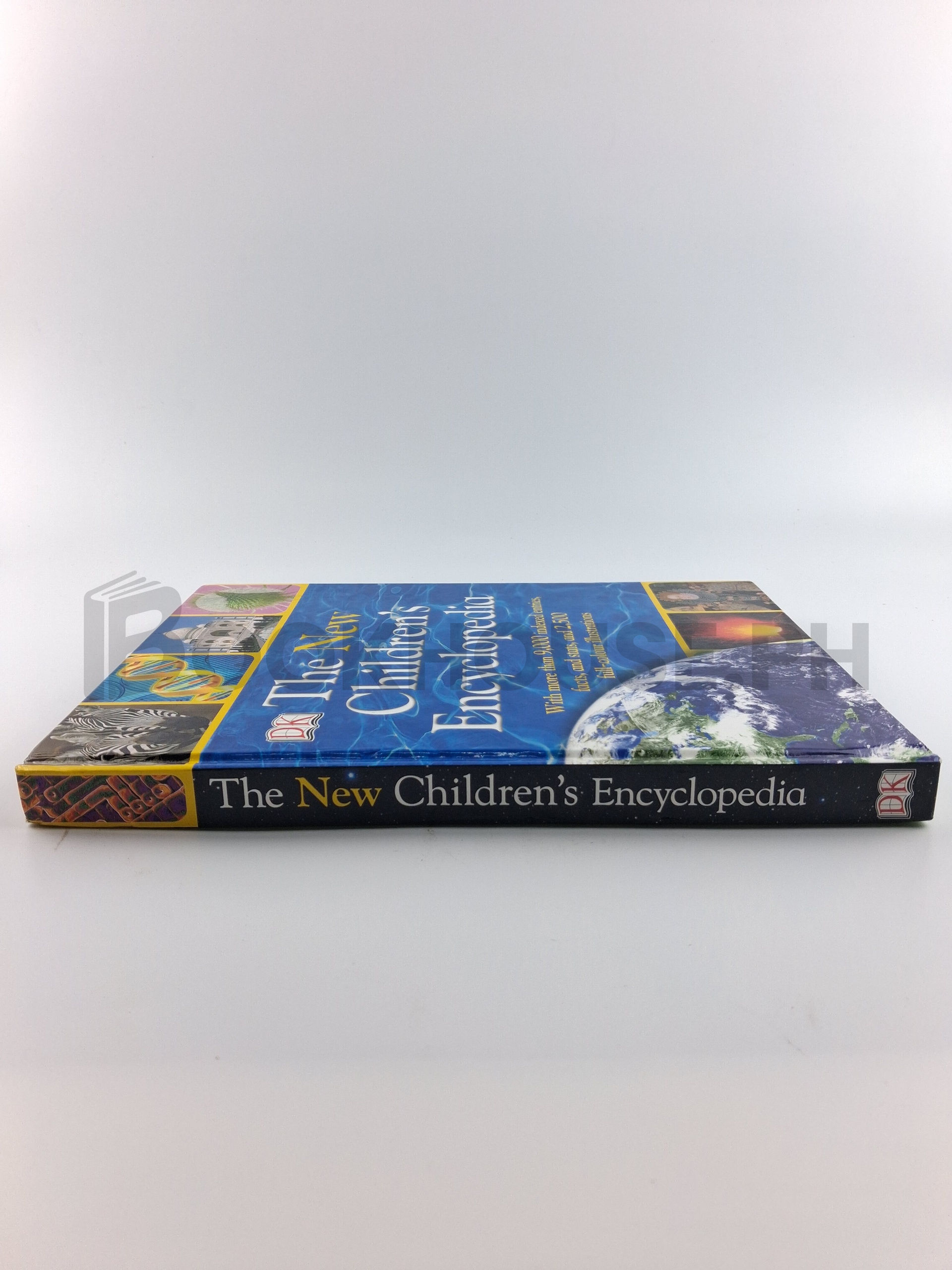 The New Children's Encyclopedia by Dorling Kindersley - Image 3