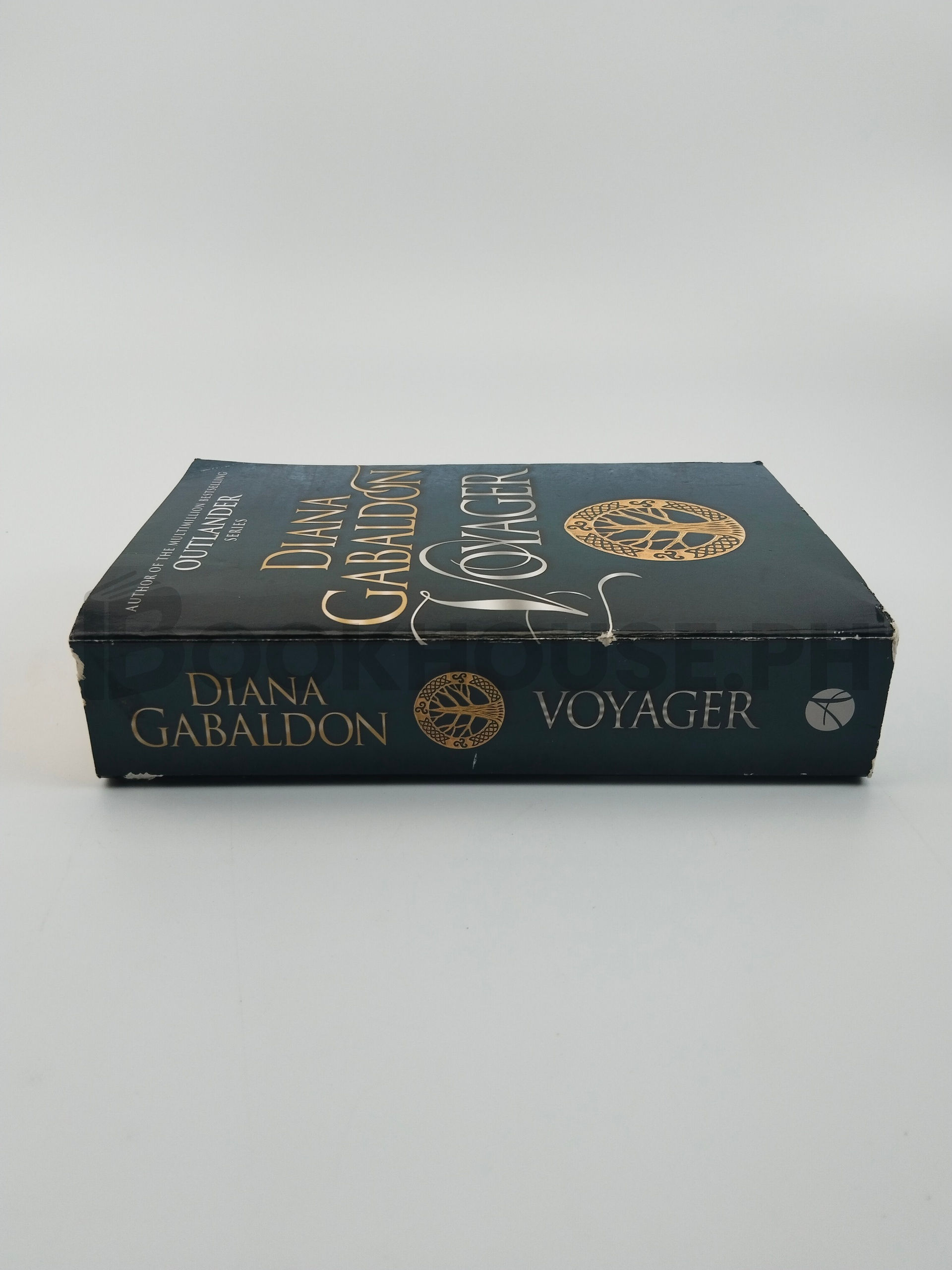 Voyager by Diana Gabaldon - Image 3