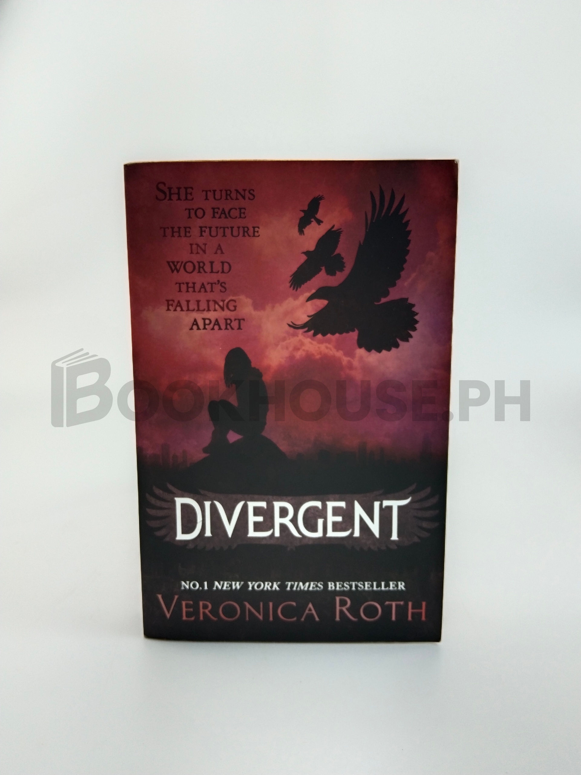 Divergent by Veronica Roth