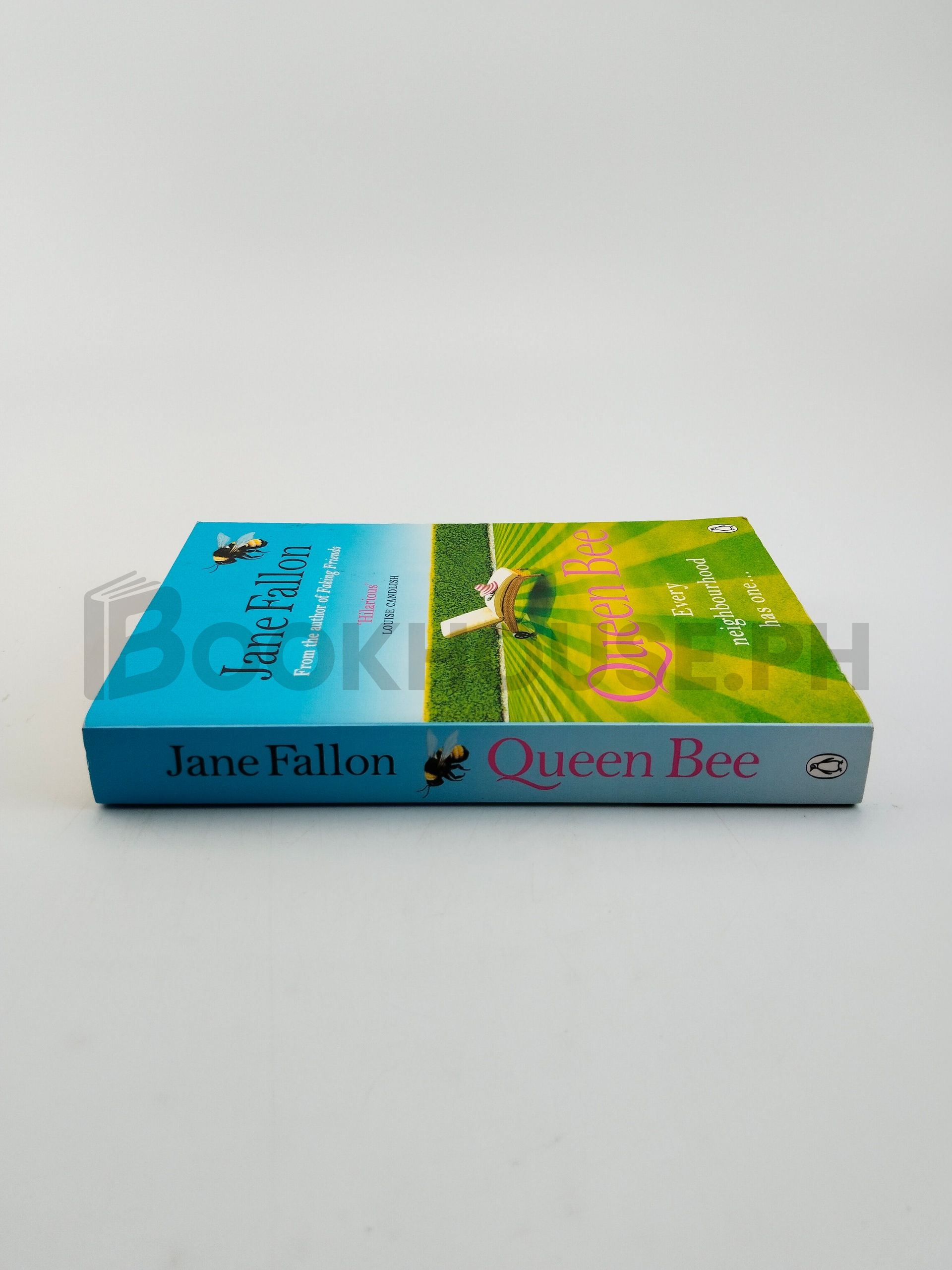 Queen Bee by Jane Fallon - Image 3