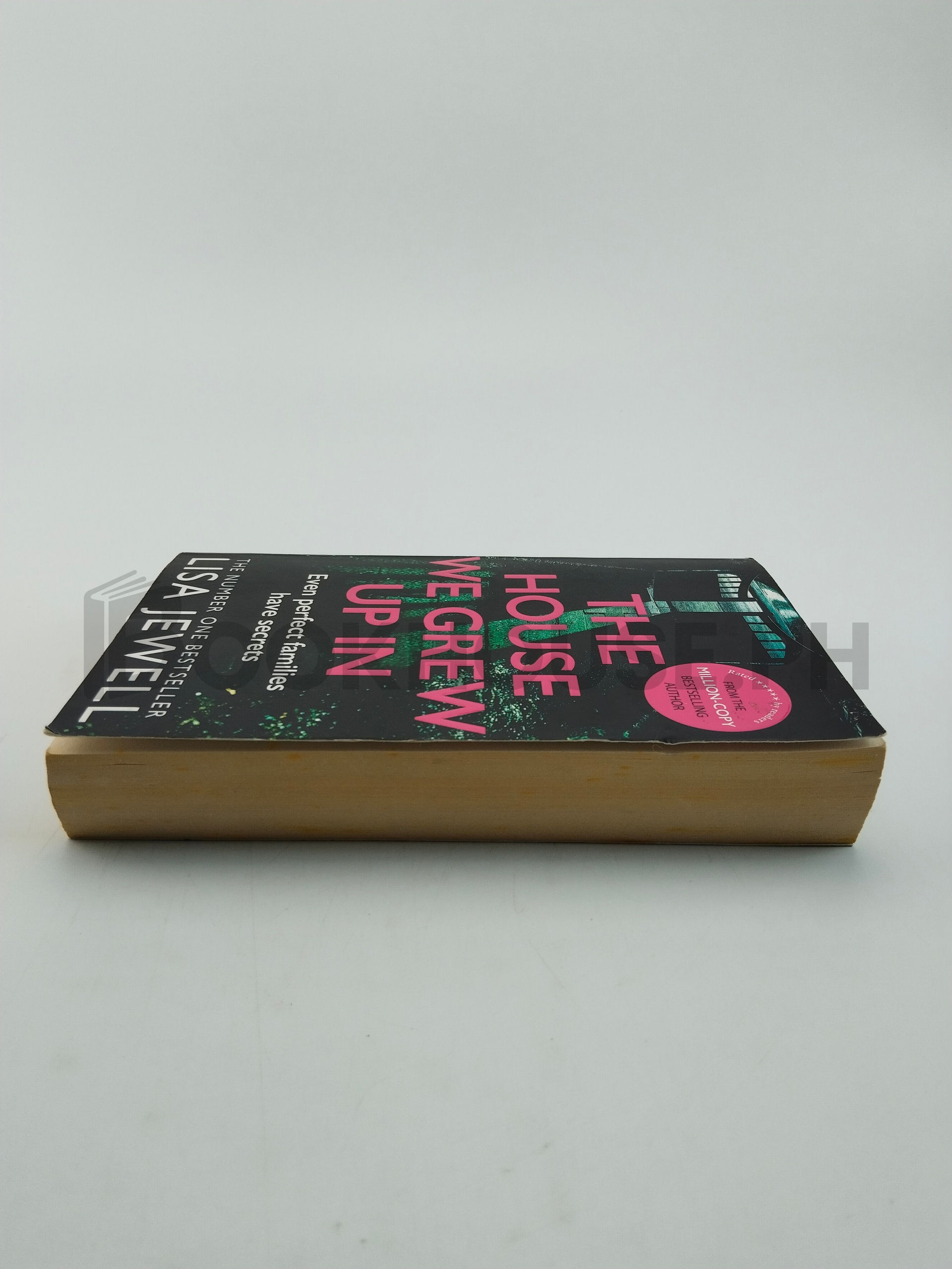 The House We Grew Up In by Lisa Jewell - Image 4