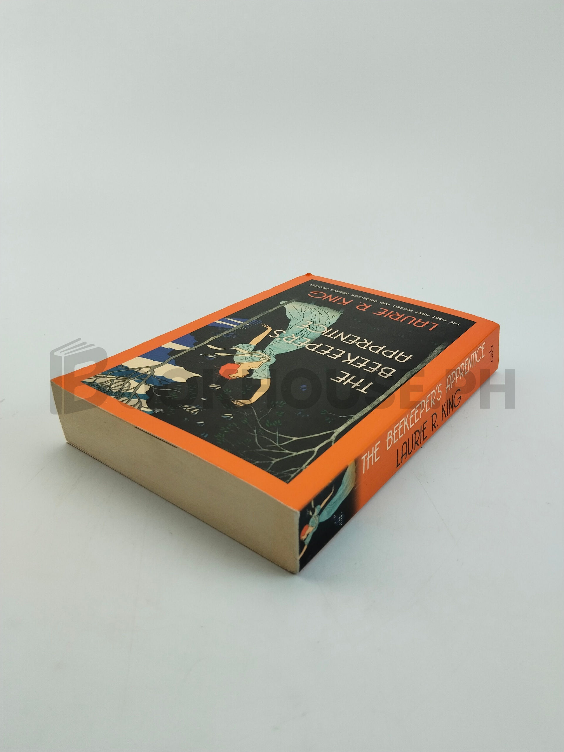 The Beekeeper's Apprentice by Laurie R. King - Image 2