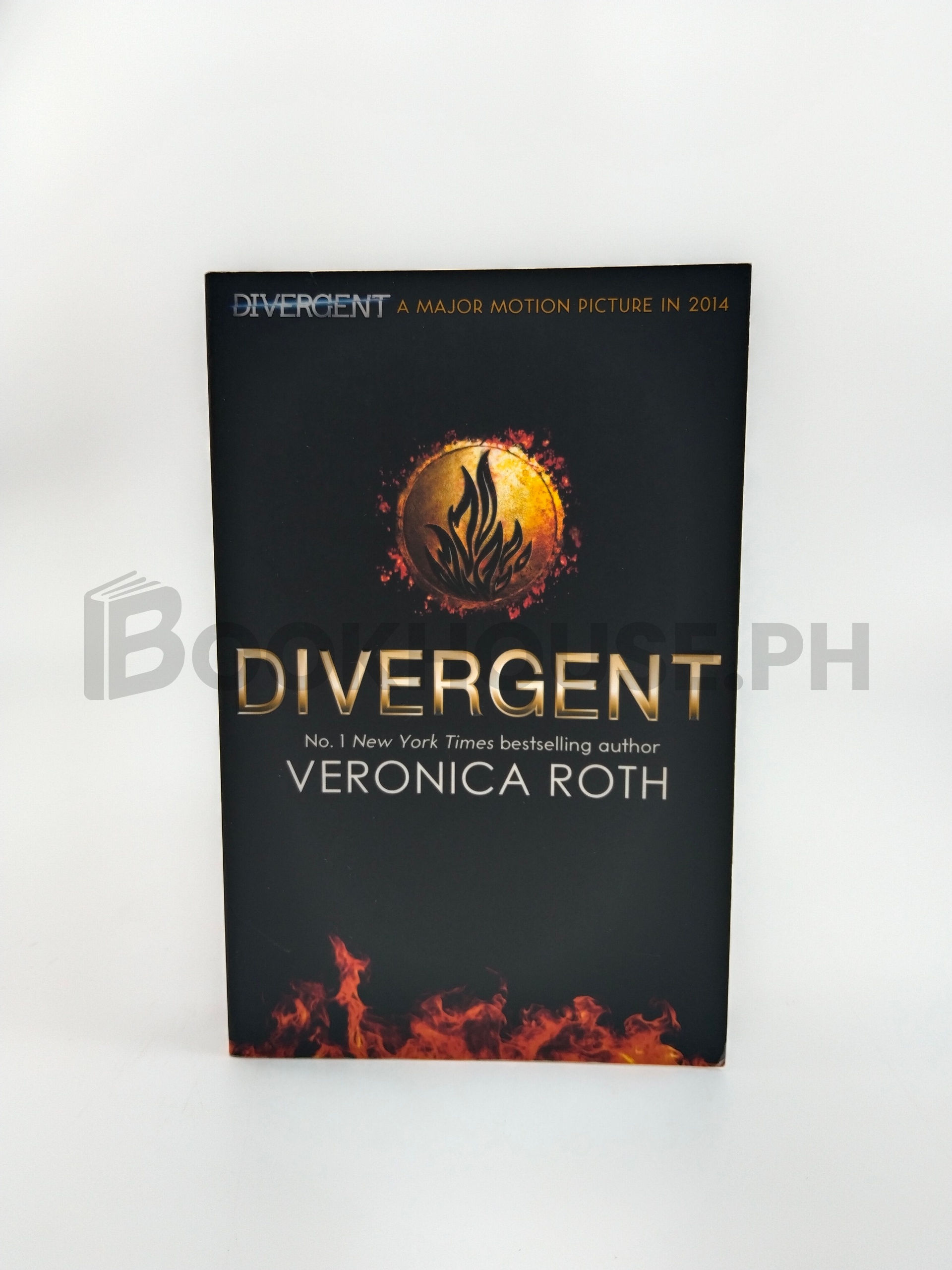 Divergent by Veronica Roth