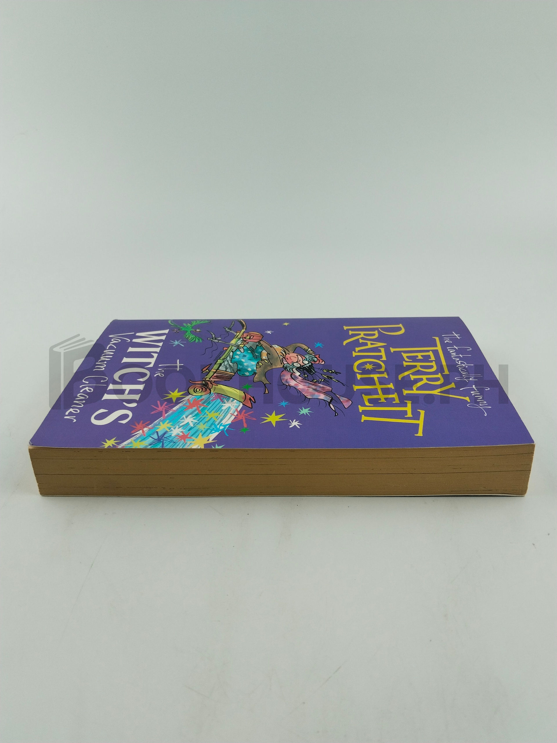 The Witch's Vacuum Cleaner by Terry Pratchett - Image 4