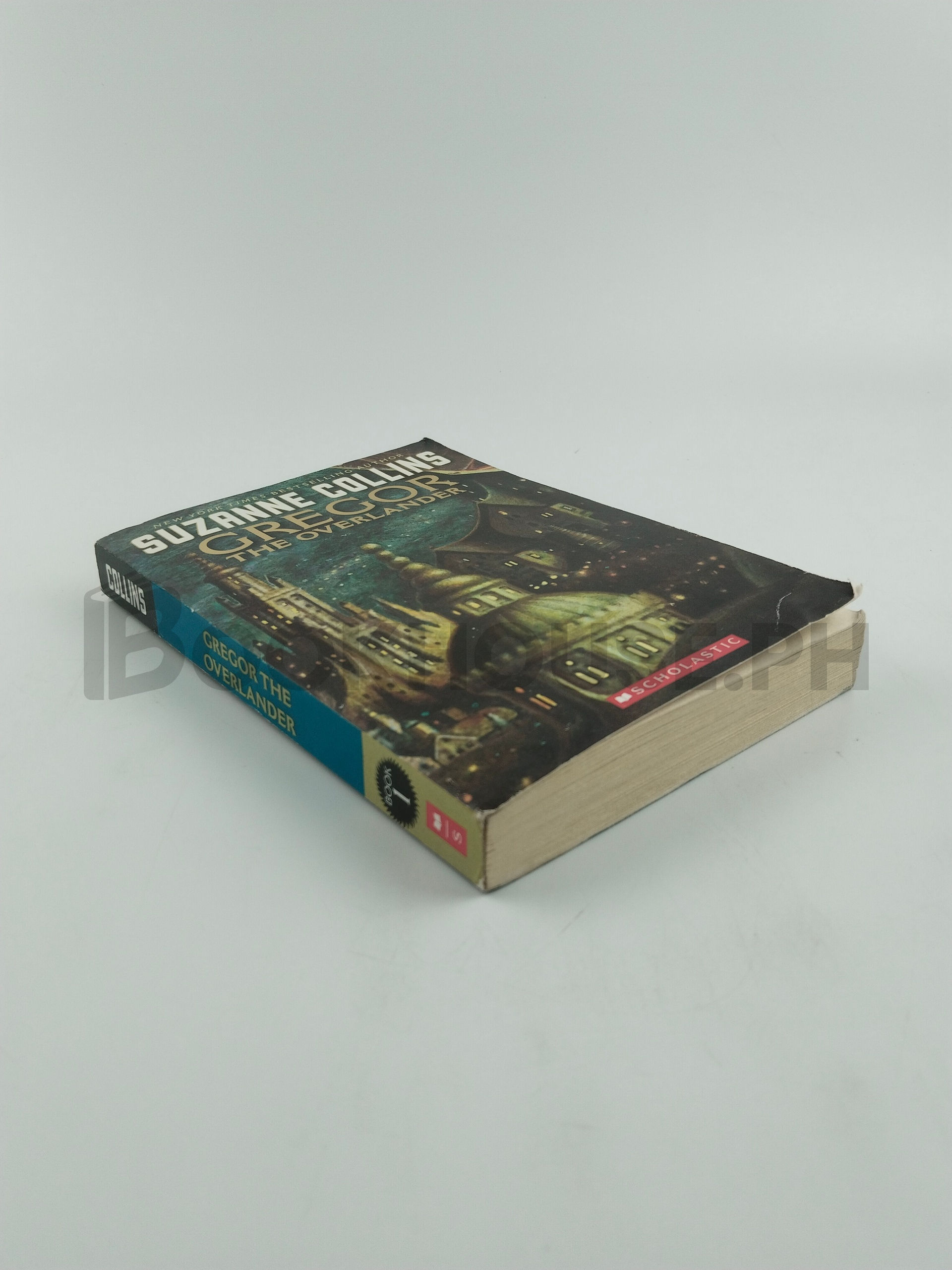 Gregor The Overlander by Suzanne Collins - Image 2