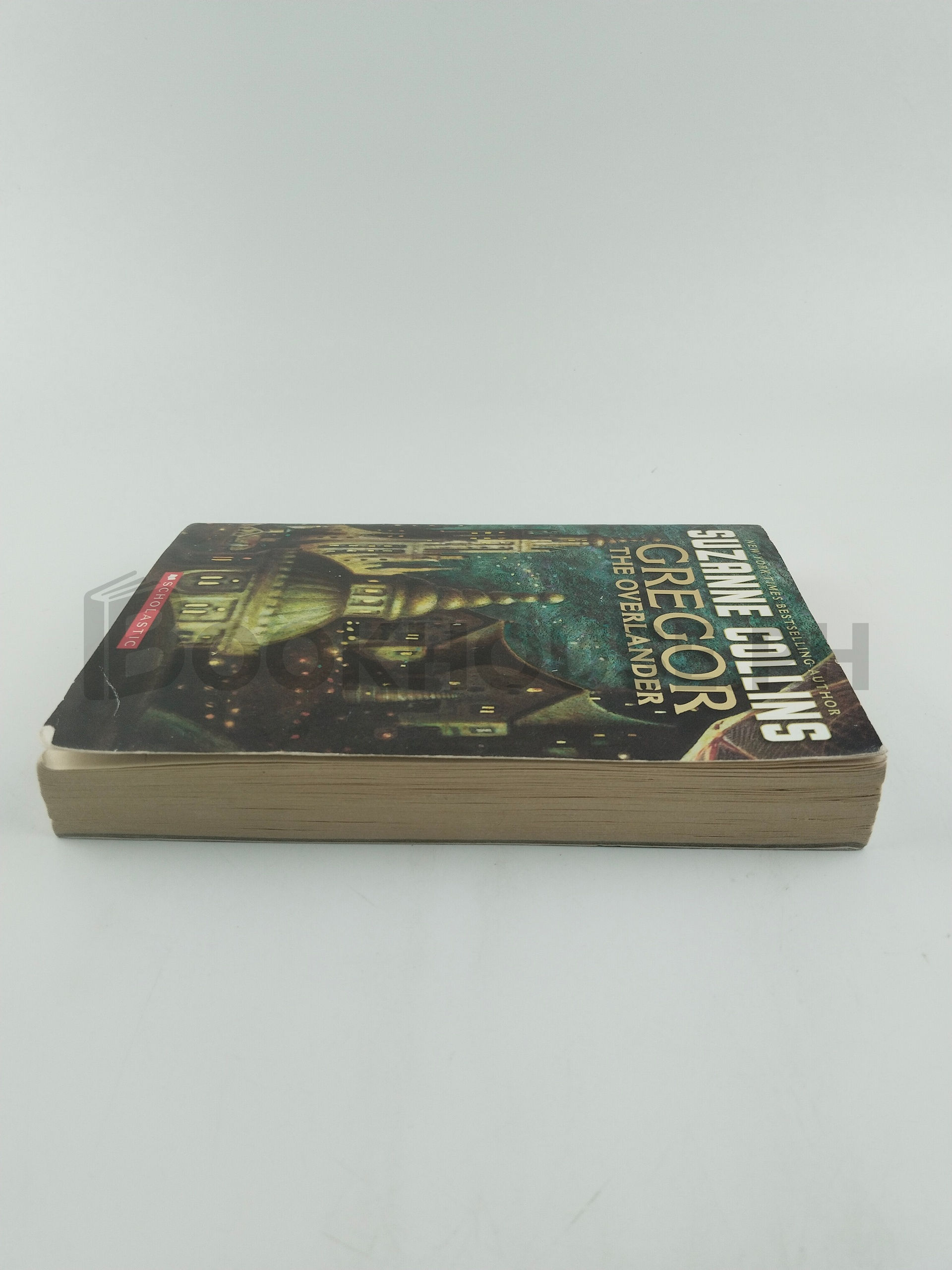 Gregor The Overlander by Suzanne Collins - Image 4