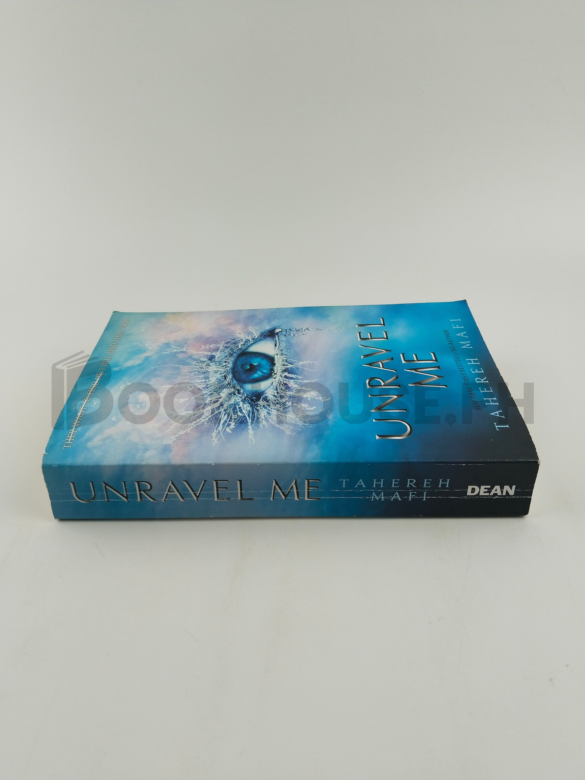 Unravel Me by Tahereh Mafi - Image 3