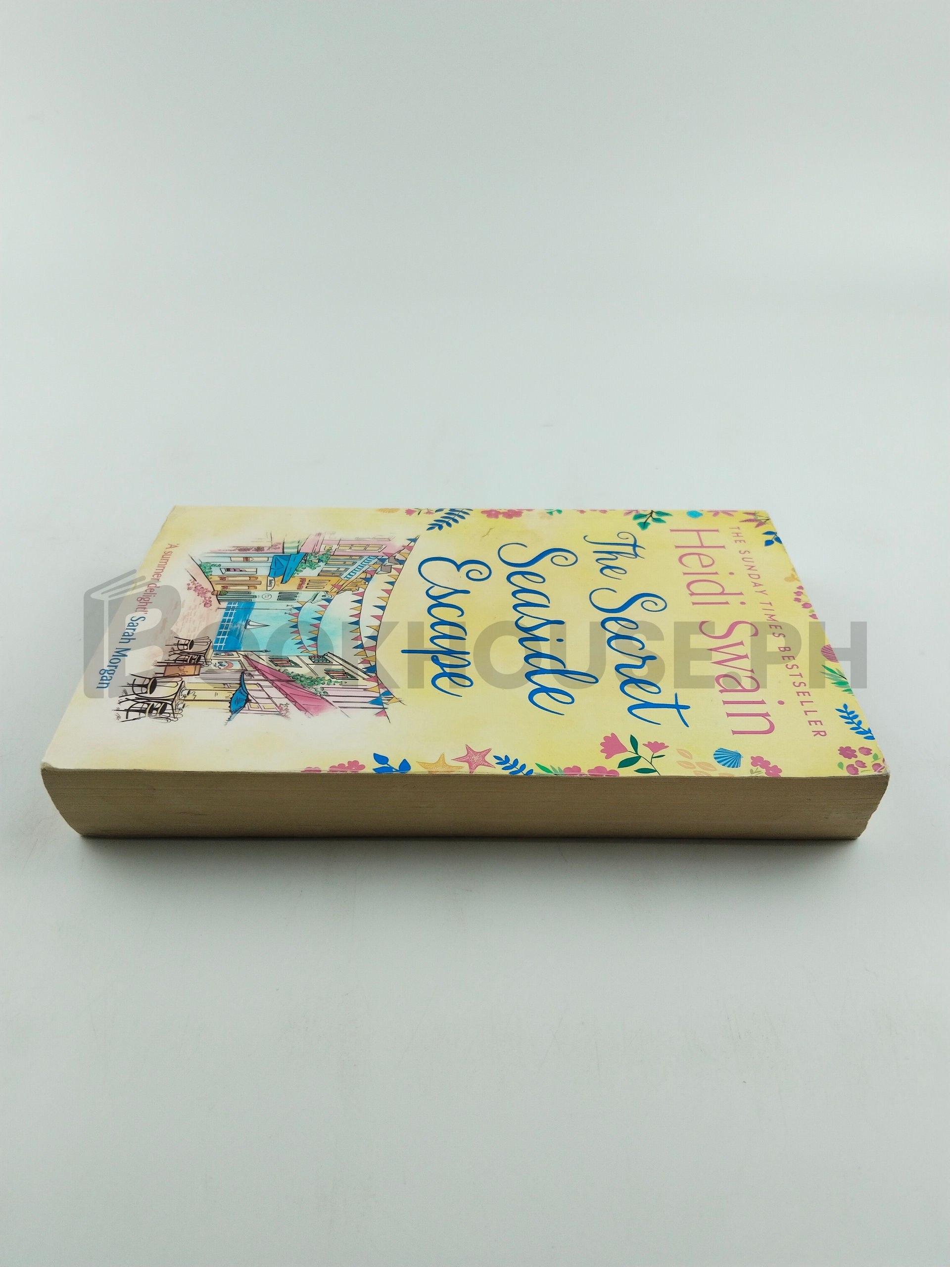 The Secret Seaside Escape by Heidi Swain - Image 4