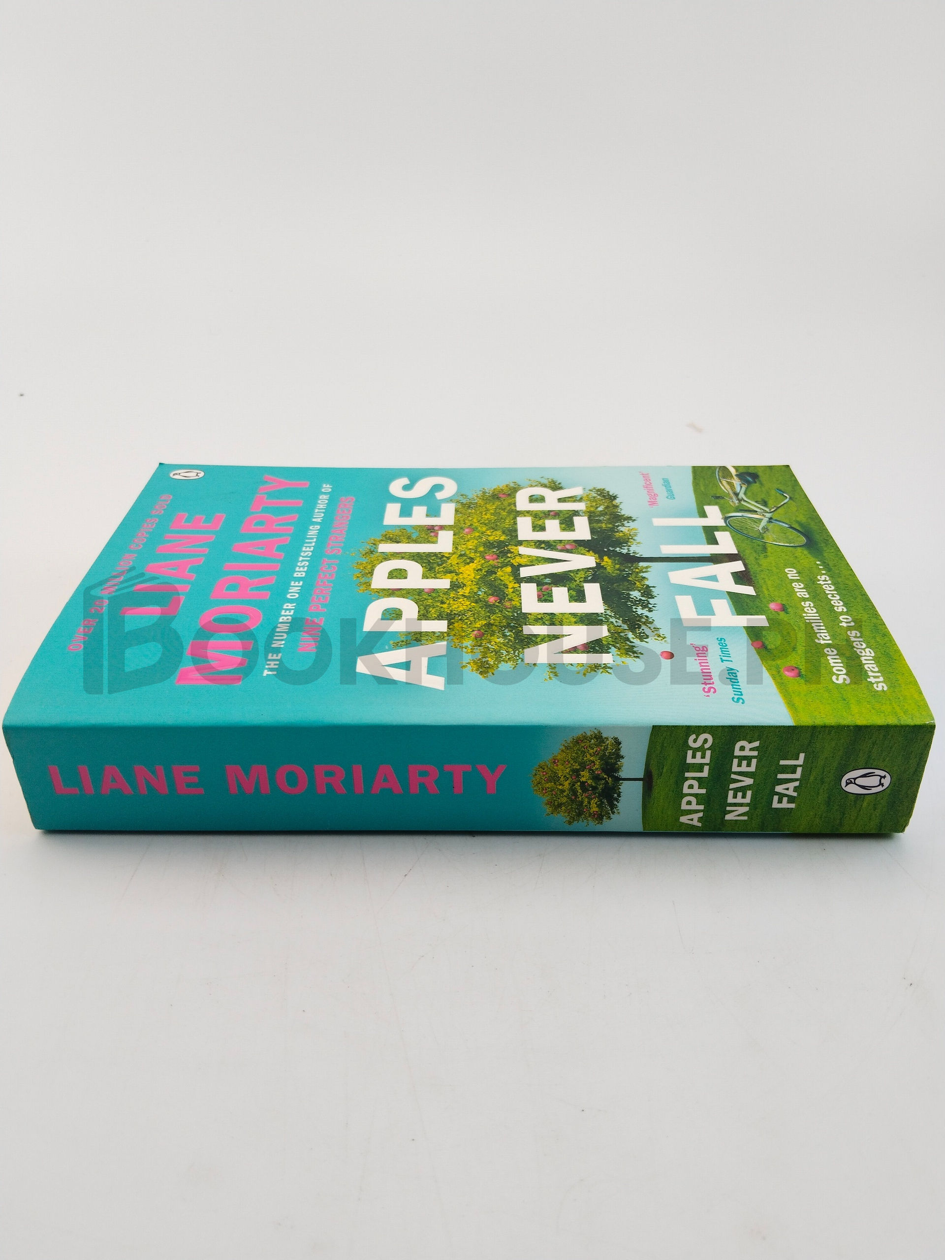 Apples Never Fall by Liane Moriarty - Image 3
