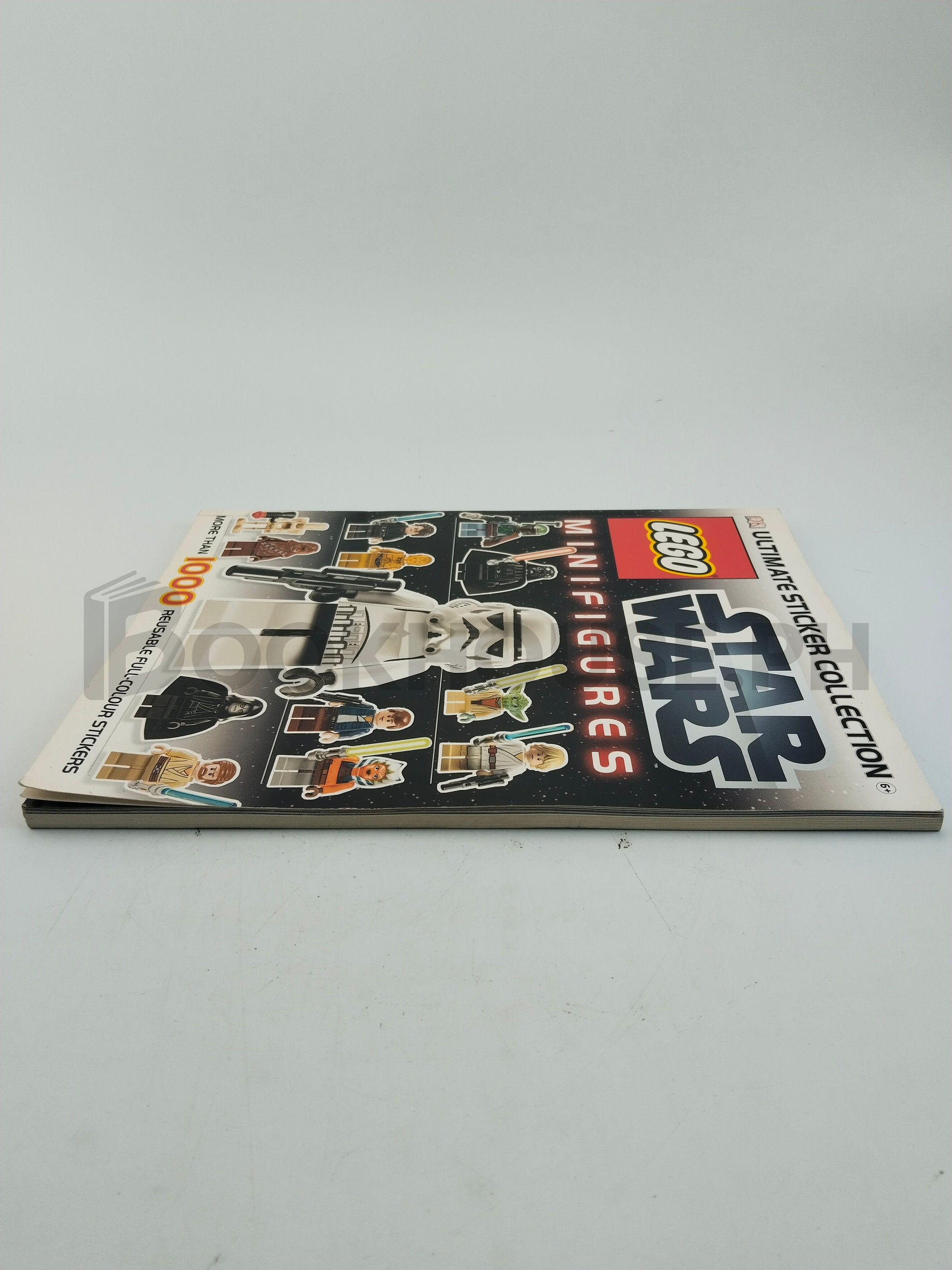 Lego® Star Wars Minifigures Ultimate Sticker Collection by Dorling Kindersley Publishing Staff, Helen Murray - Image 4