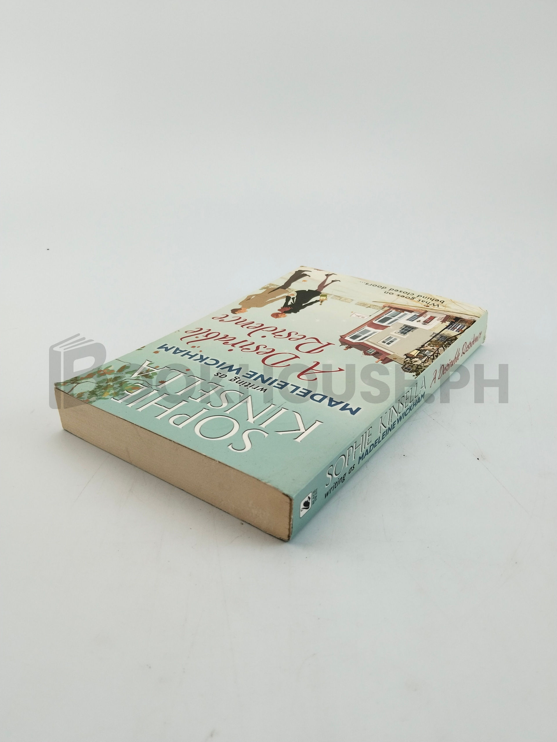 A Desirable Residence by Sophie Kinsella, Madeleine Wickham - Image 2