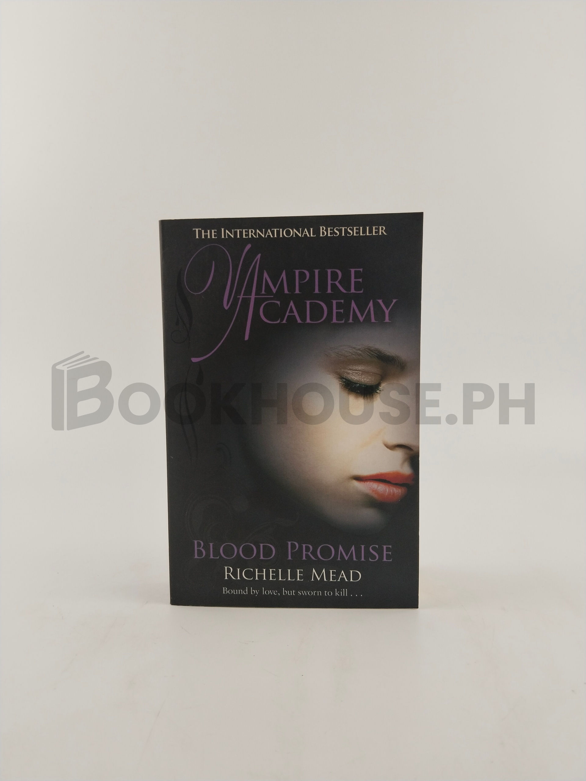 Vampire Academy by Richelle Mead
