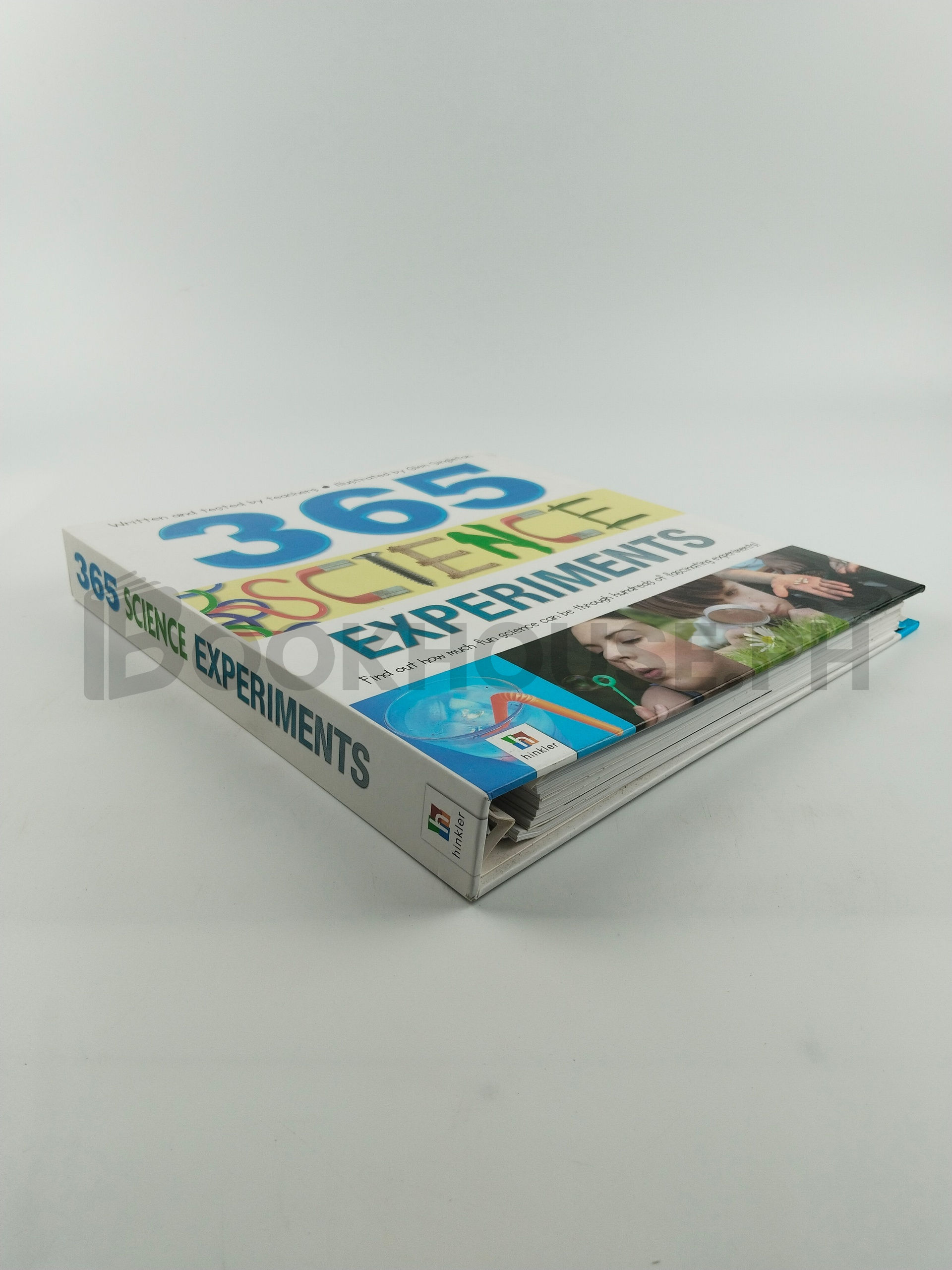 365 Science Experiments by Hinkler Books Pty, Limited - Image 2