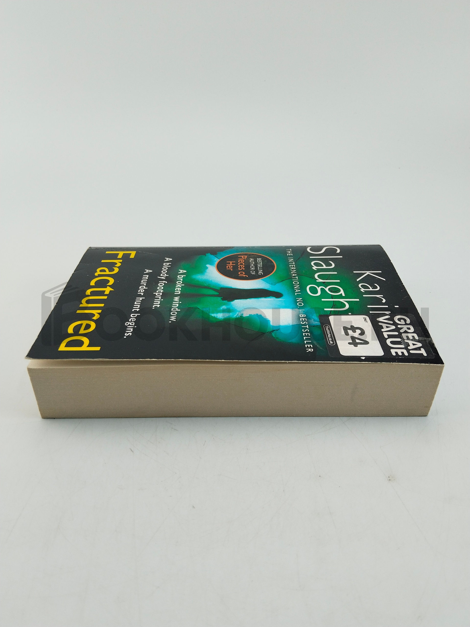 Fractured by Karin Slaughter - Image 4