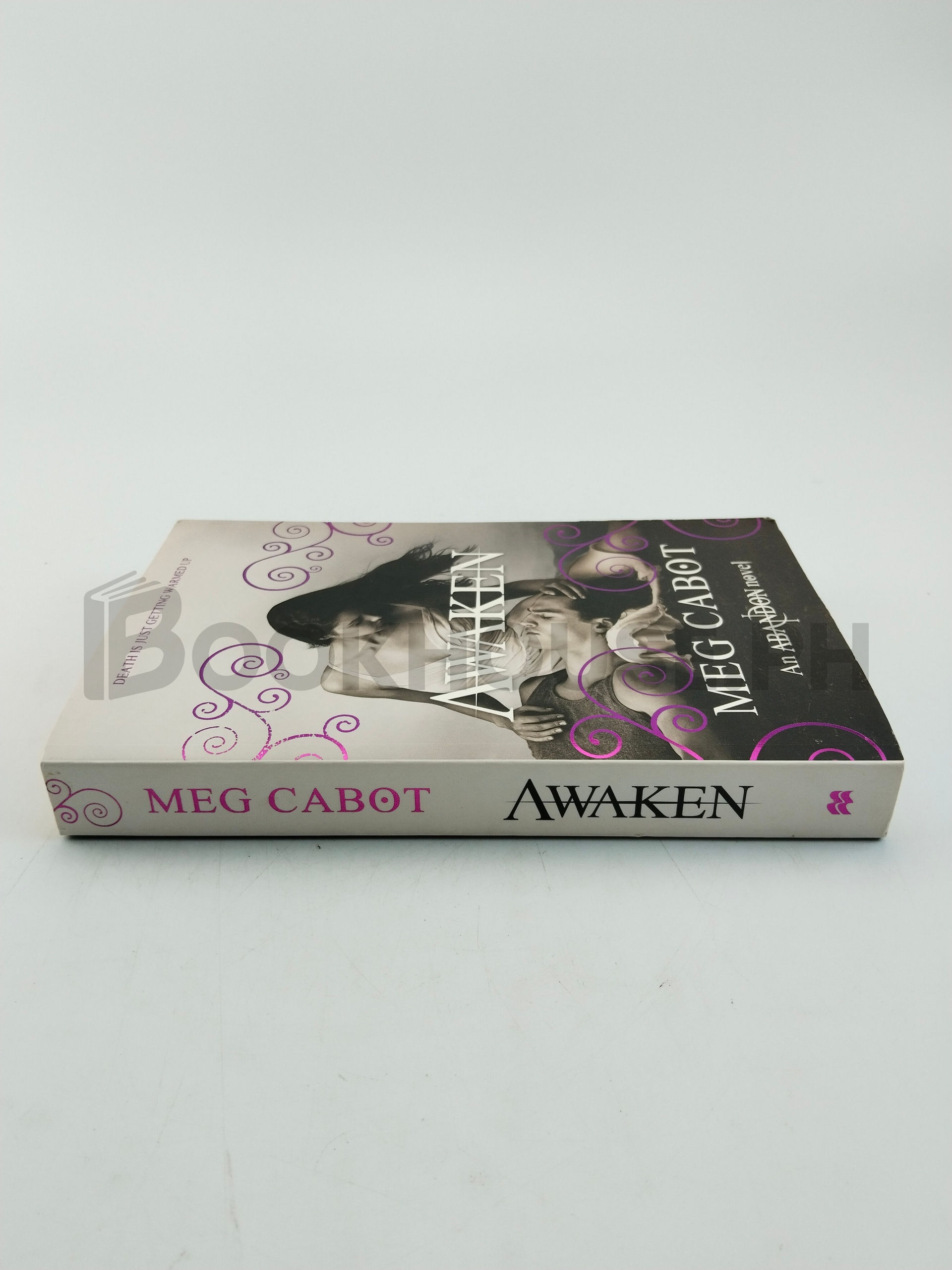 Awaken by Meg Cabot - Image 3