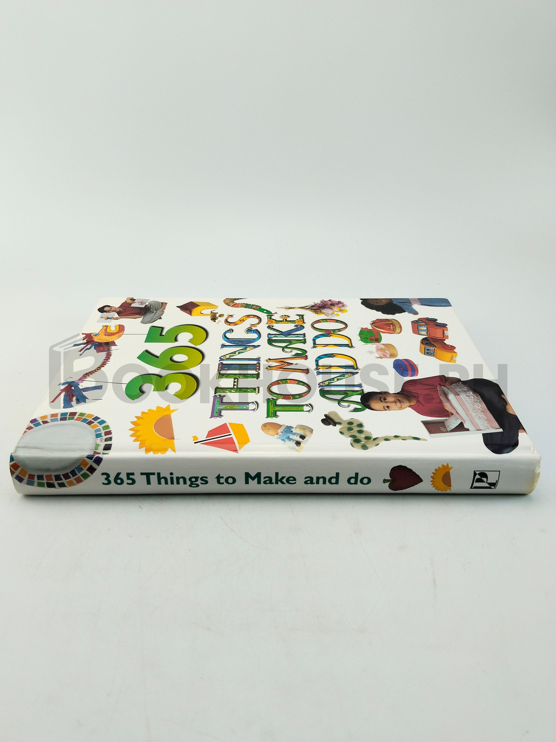 365 Things To Make And Do by Vivienne Bolton - Image 3