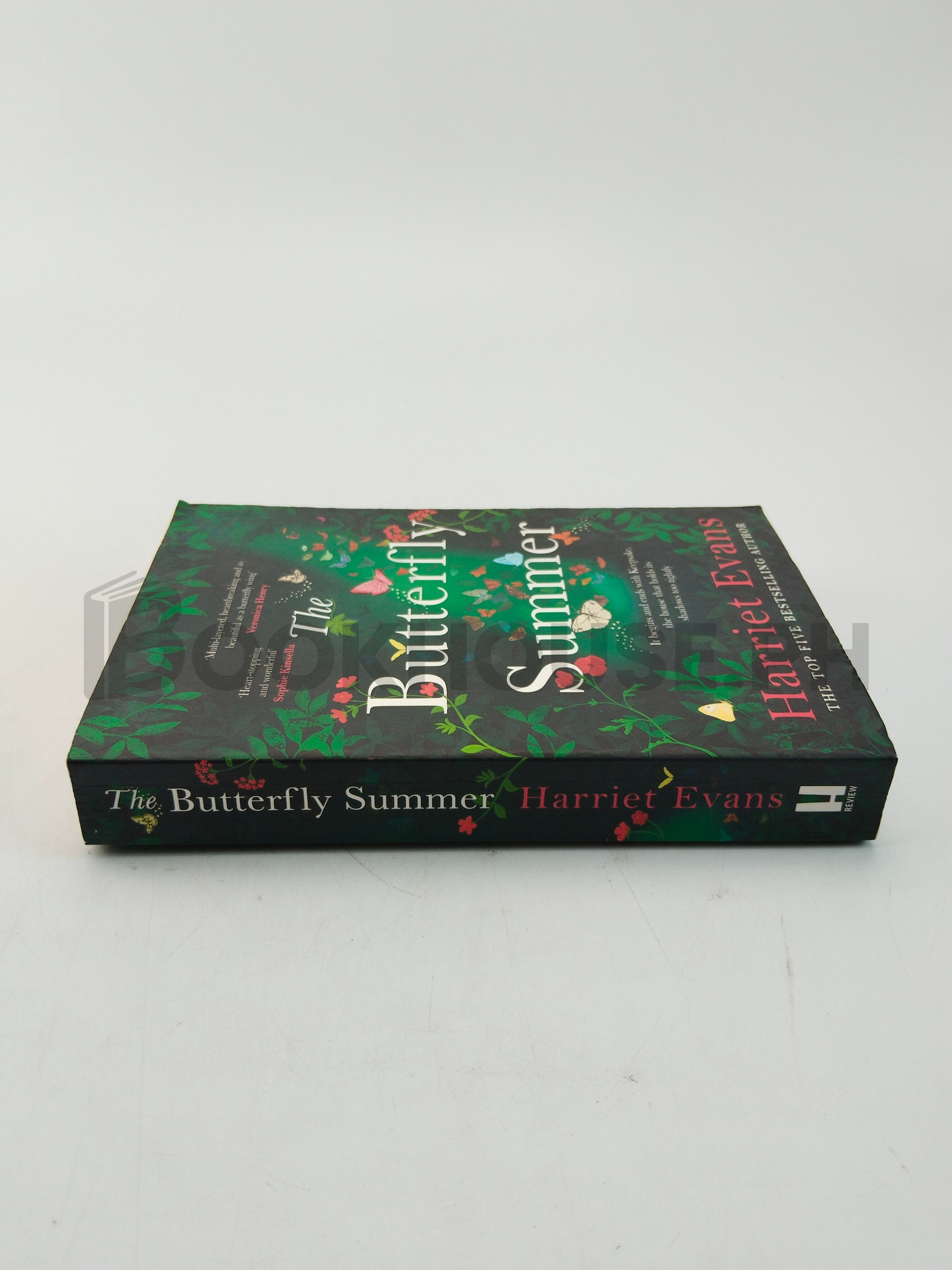 The Butterfly Summer by Harriet Evans - Image 3