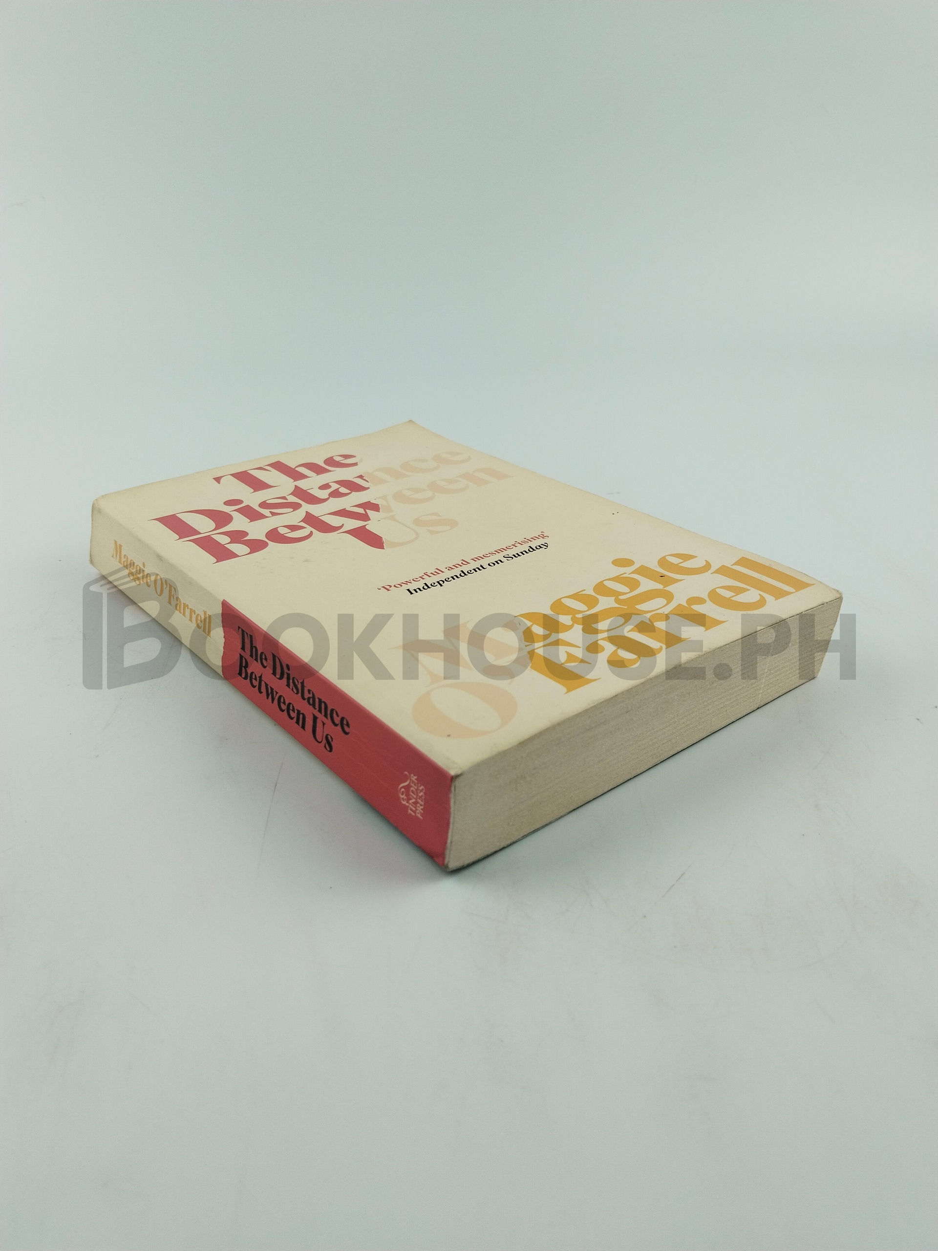 The Distance Between Us by Maggie O'farrell - Image 2