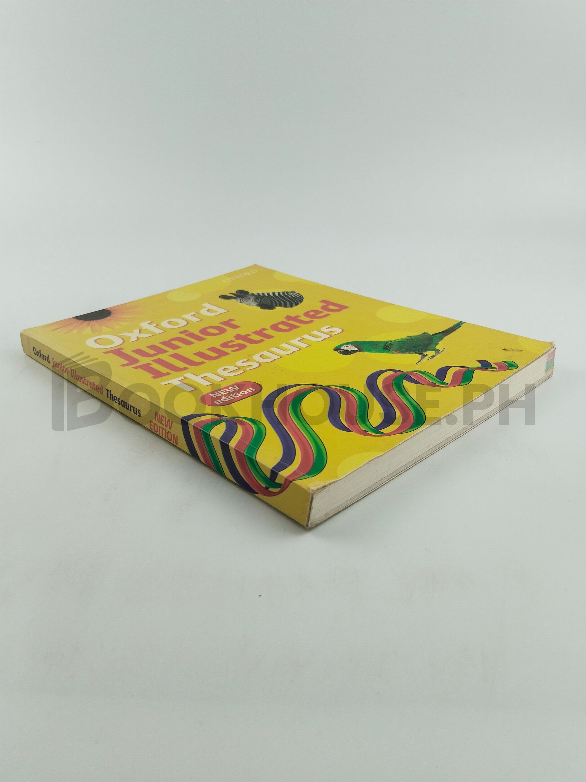 Oxford Junior Illustrated Thesaurus by Sheila Dignen - Image 2