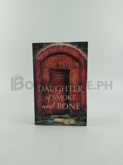 Daughter Of Smoke And Bone by Laini Taylor
